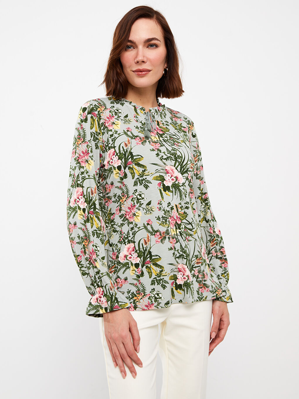 بلوزة كم طويل بياقة مربوطة مُزهر للسيدات