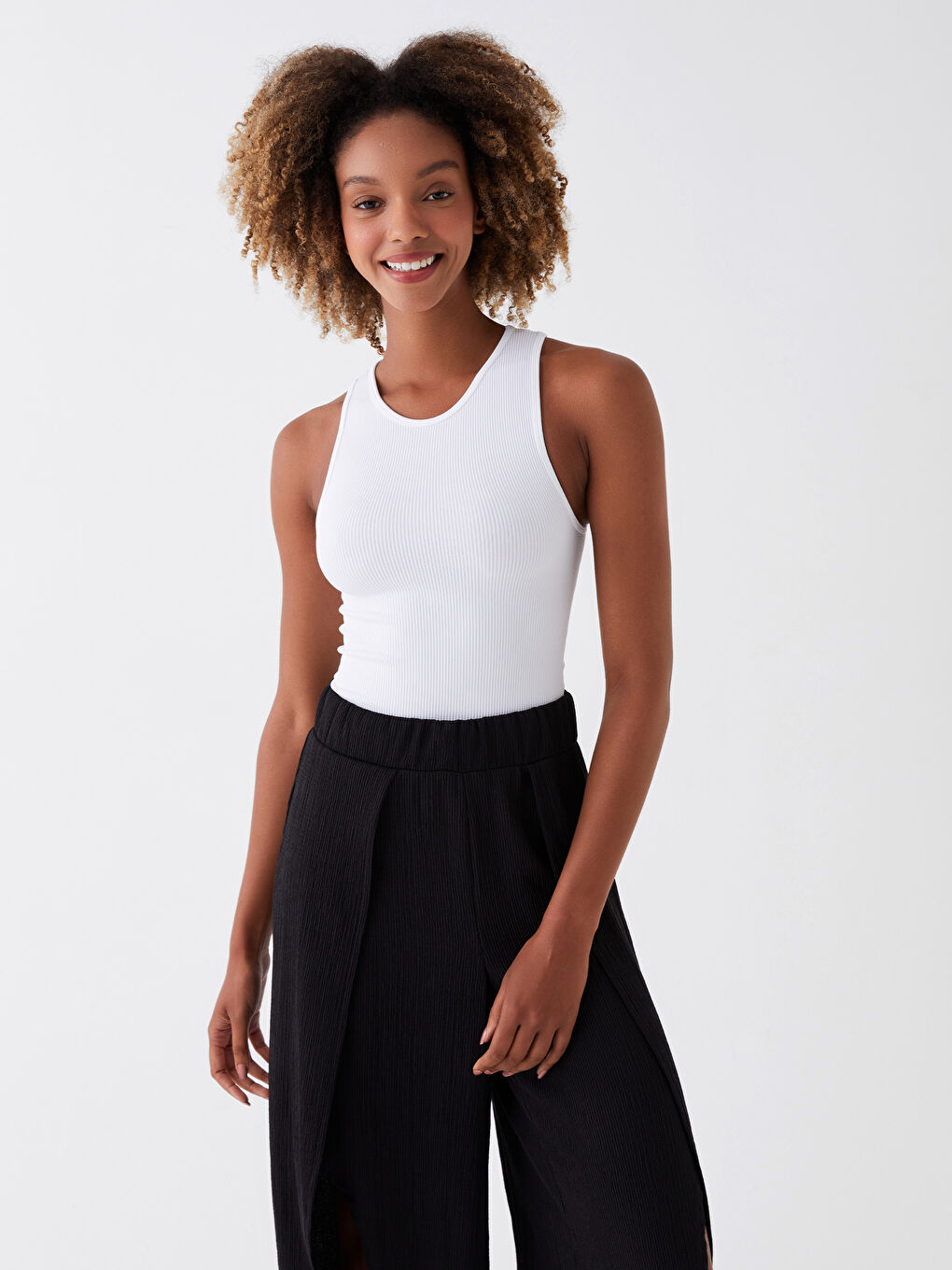 Beyaz Kadın Bisiklet Yaka Düz Crop