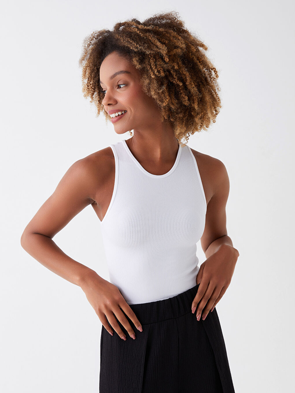 Beyaz Kadın Bisiklet Yaka Düz Crop-1