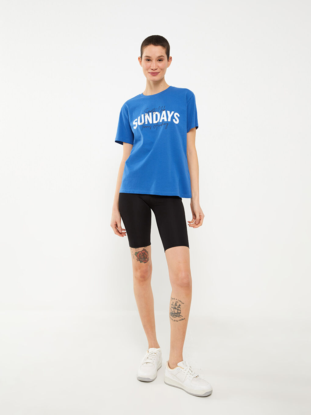 მრგვალი საყელო ნაბეჭდი მოკლე სახელო ქალებისთვის მაისური-2