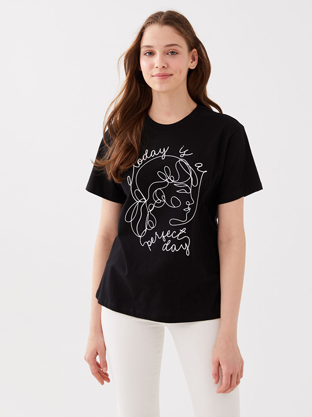 Siyah Bisiklet Yaka Baskılı Kısa Kollu Kadın Tişört