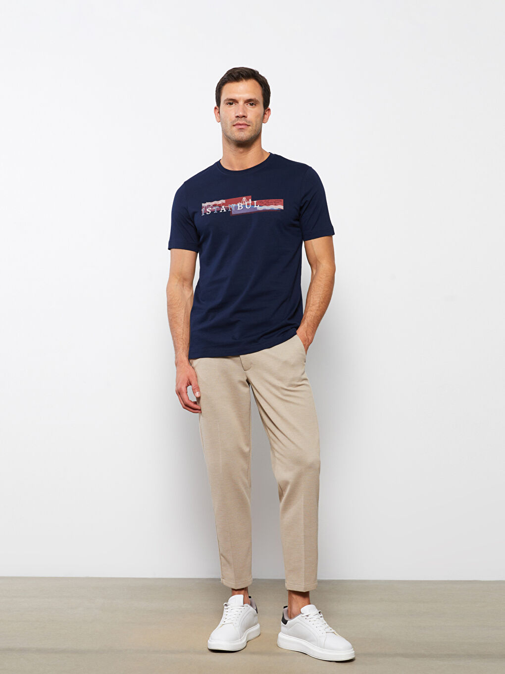 تيشيرت رجالي ياقة دائرية كم قصير مطبوع قطن ممشط-1