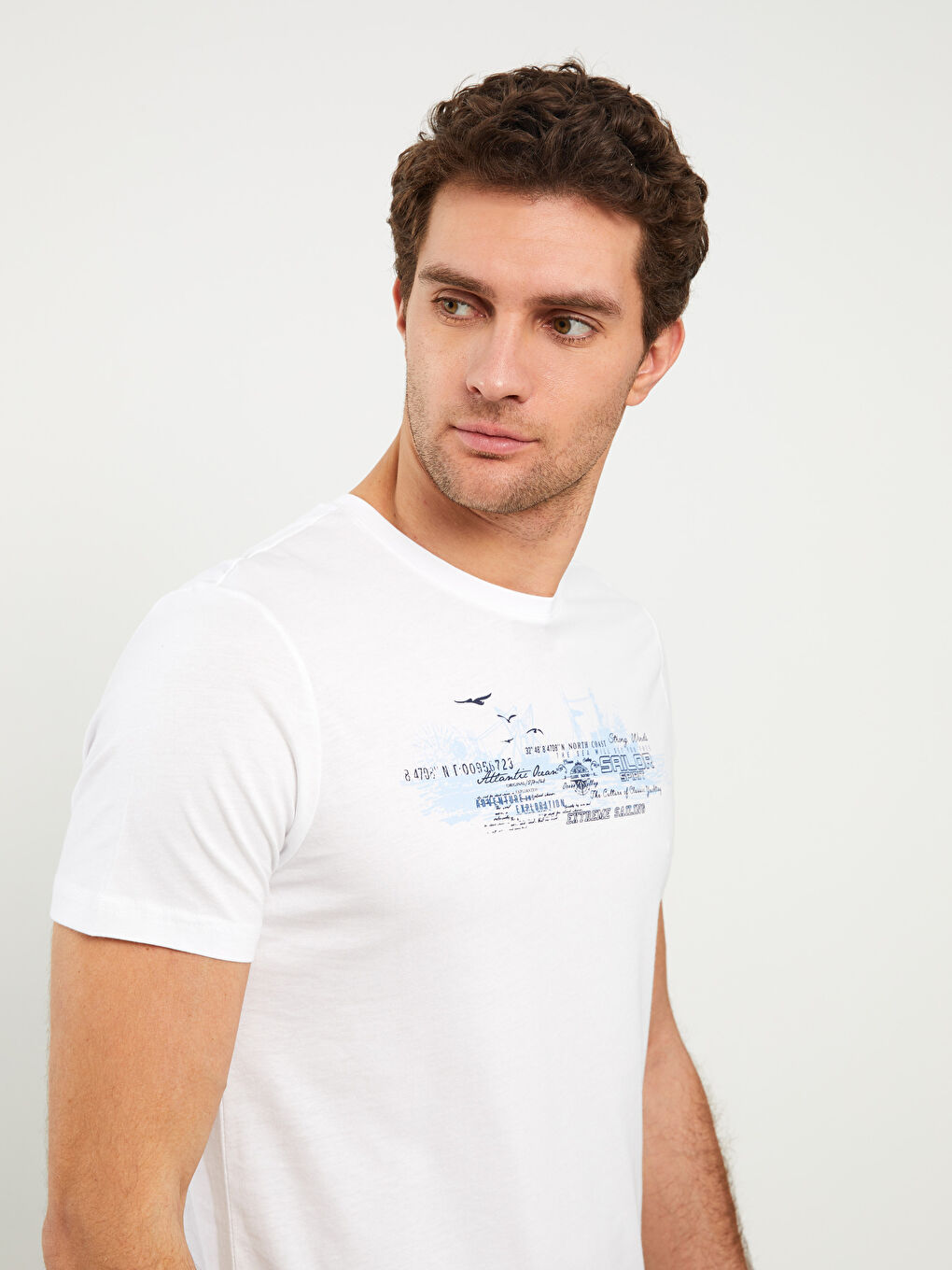 Beyaz Bisiklet Yaka Kısa Kollu Baskılı Penye Erkek Tişört-2