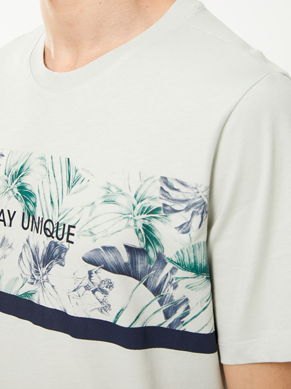 Crew Neck Short Sleeve Printed Combed Cotton Men's T-shirt-3