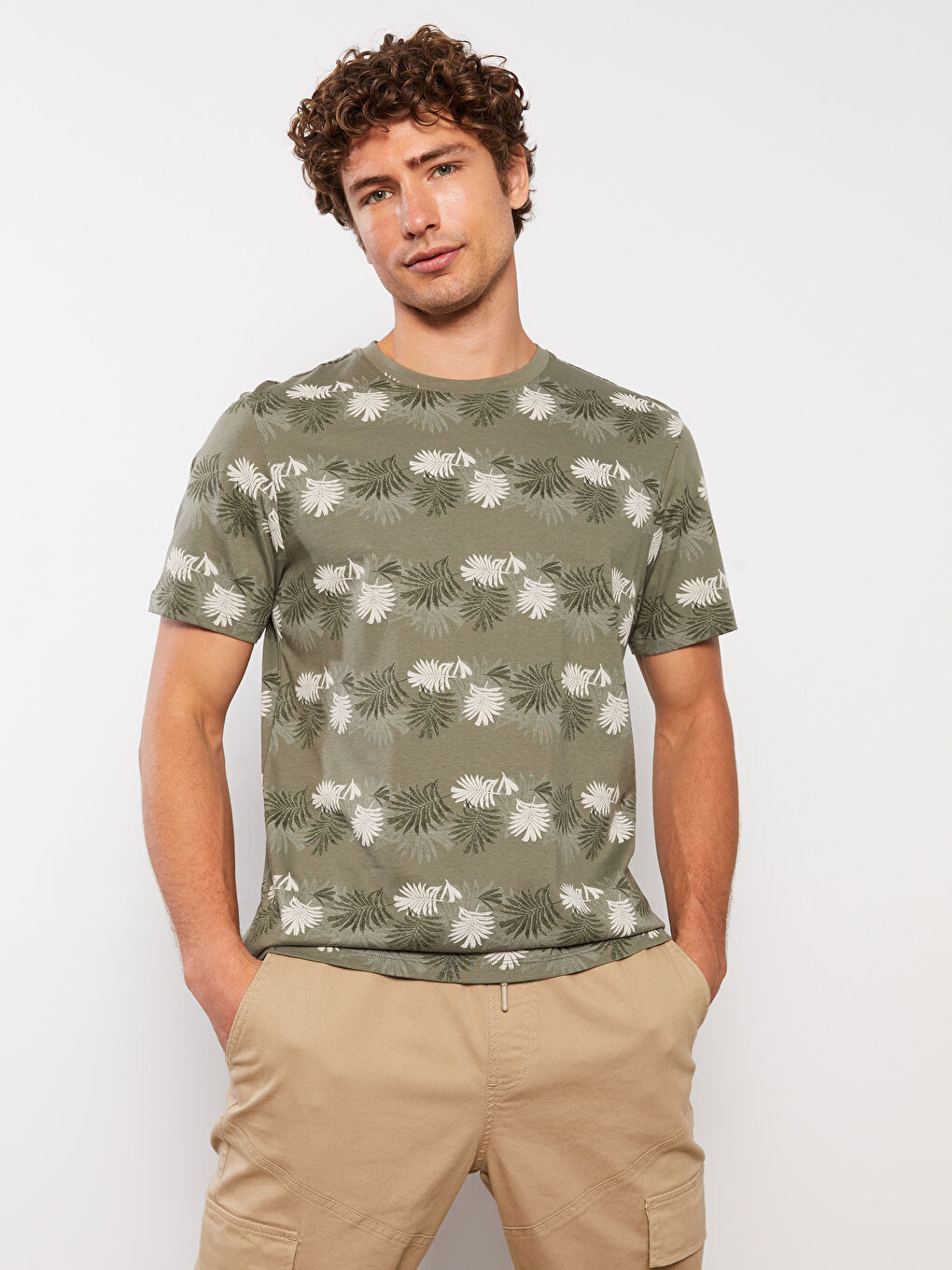 Haki Bisiklet Yaka Kısa Kollu Desenli Penye Erkek Tişört