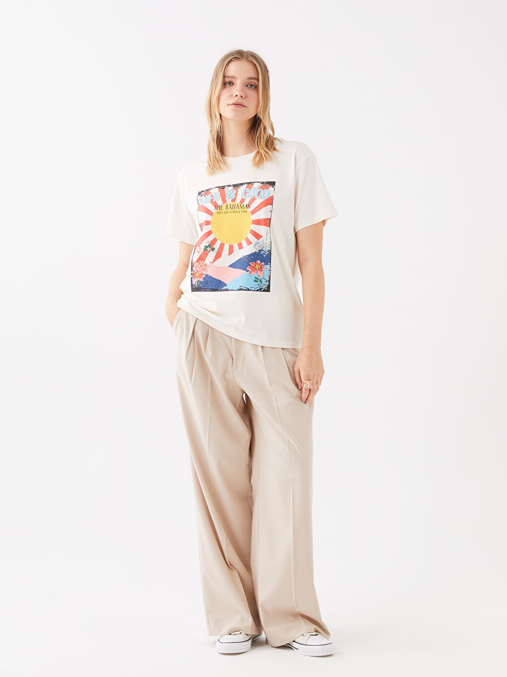 Ekru Bisiklet Yaka Baskılı Kısa Kollu Kadın Tişört-2