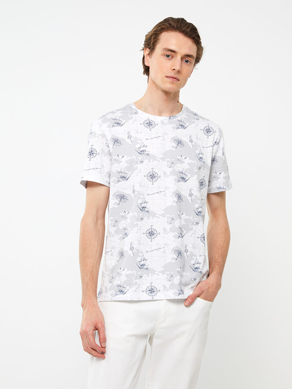 Beyaz Bisiklet Yaka Kısa Kollu Desenli Penye Erkek Tişört-1