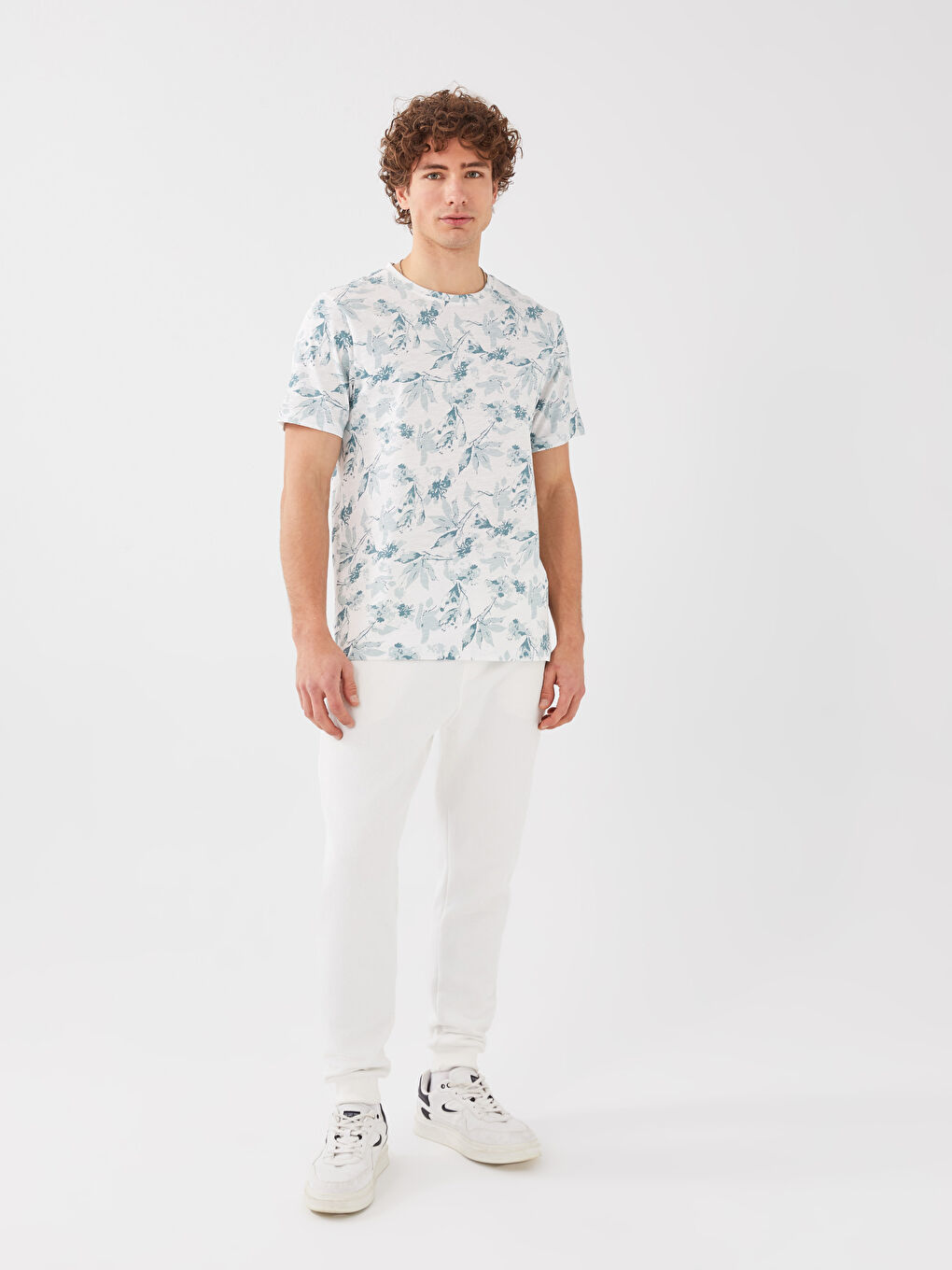 Beyaz Bisiklet Yaka Kısa Kollu Desenli Penye Erkek Tişört-2