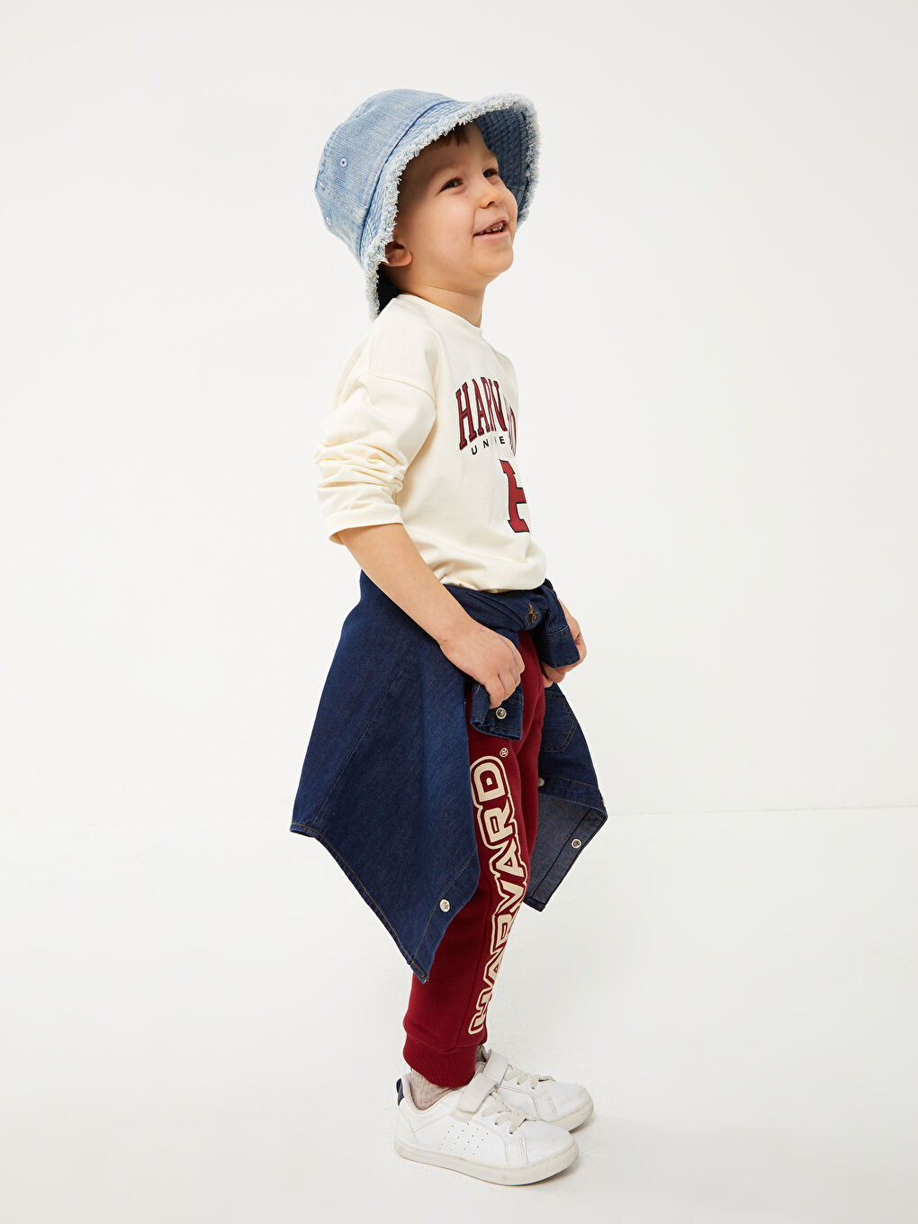 LCW baby Harvard University Printed Baby Boy Tracksuit Bottoms -S39583Z1-HQG