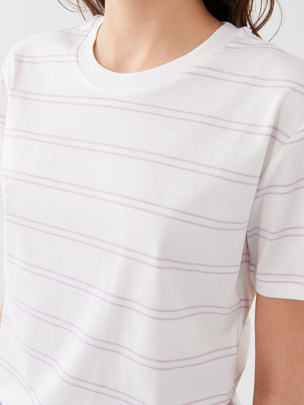 Lila Kadın Bisiklet Yaka Çizgili Kısa Kollu Tişört-3