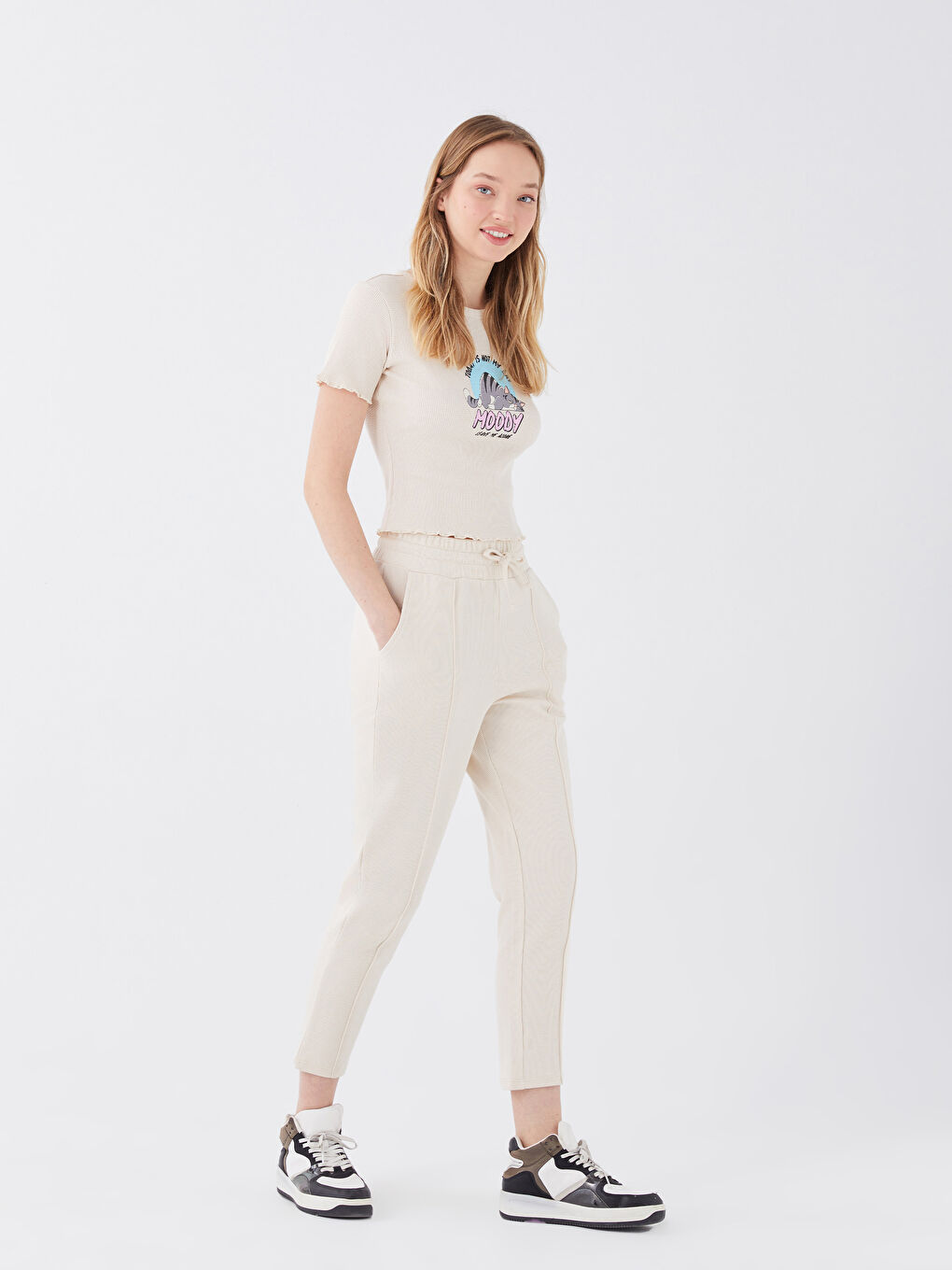 Bej Beli Lastikli Kendinden Desenli Kadın Eşofman Altı-1