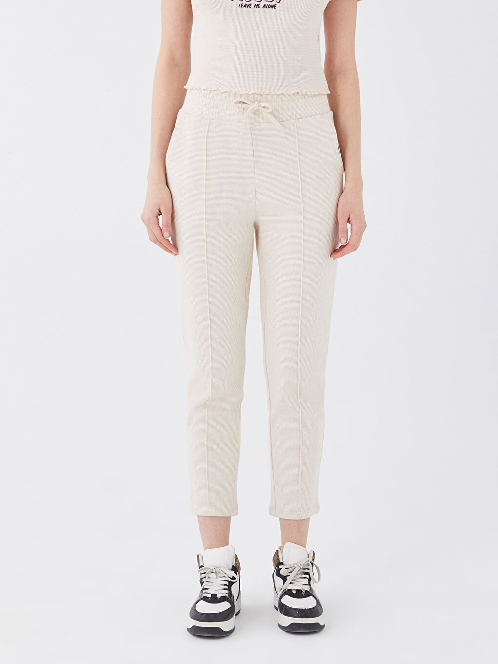 Bej Beli Lastikli Kendinden Desenli Kadın Eşofman Altı-2