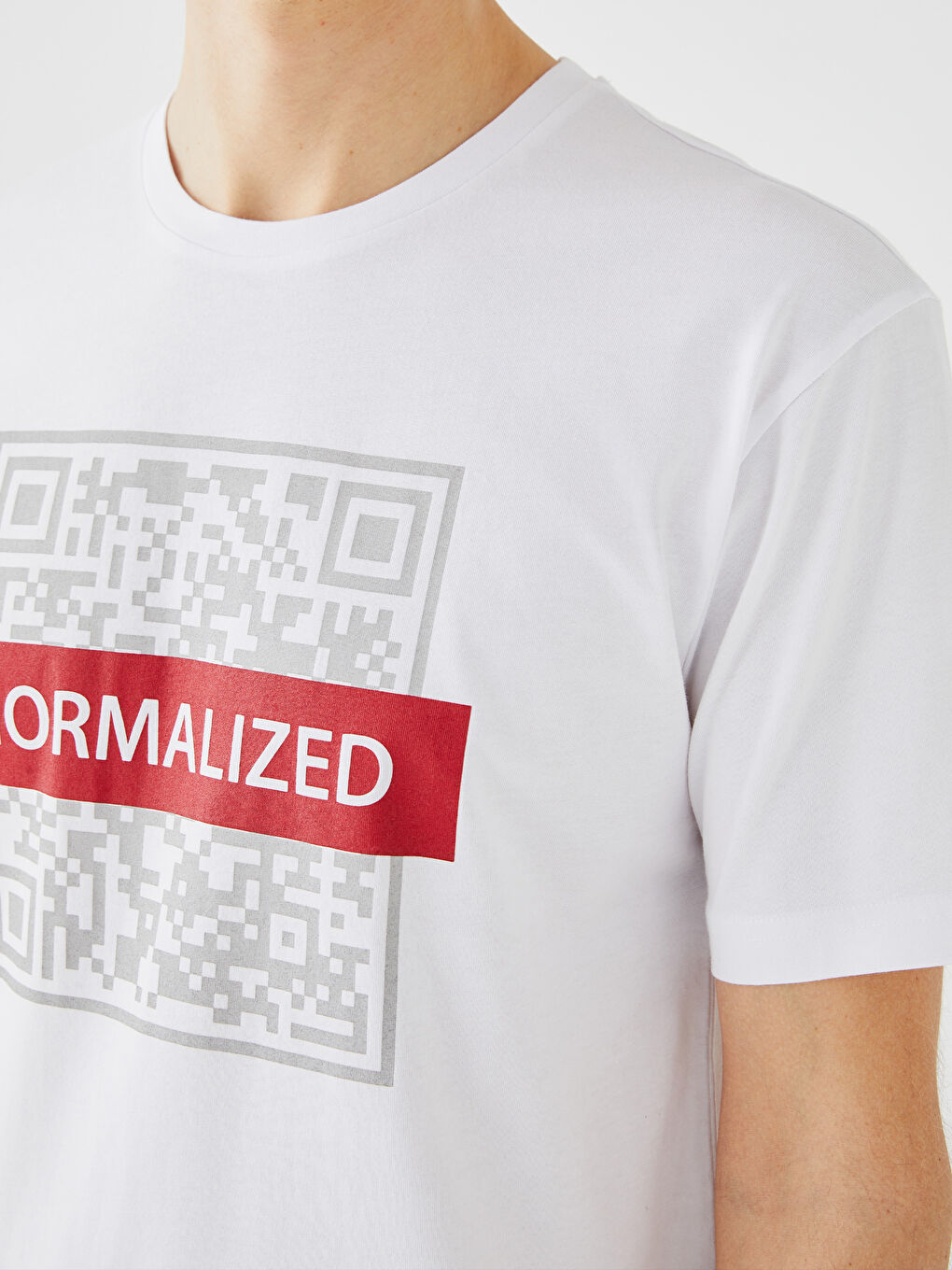 Beyaz Bisiklet Yaka Kısa Kollu Baskılı Penye Erkek Tişört-3