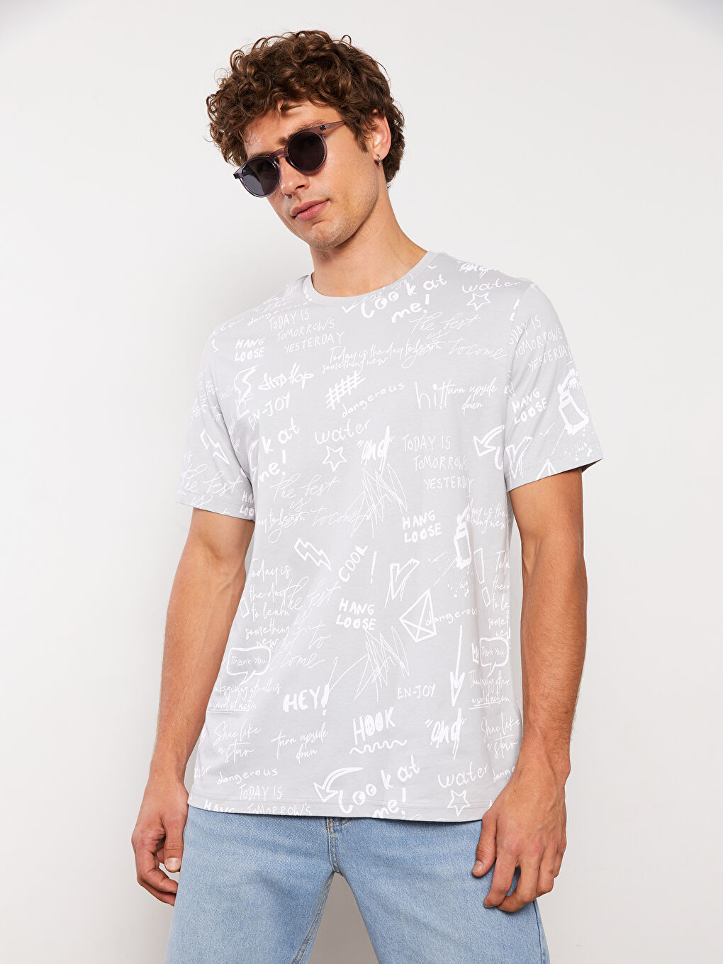 تيشيرت رجالي ياقة دائرية كم قصير مطبوع قطن ممشط