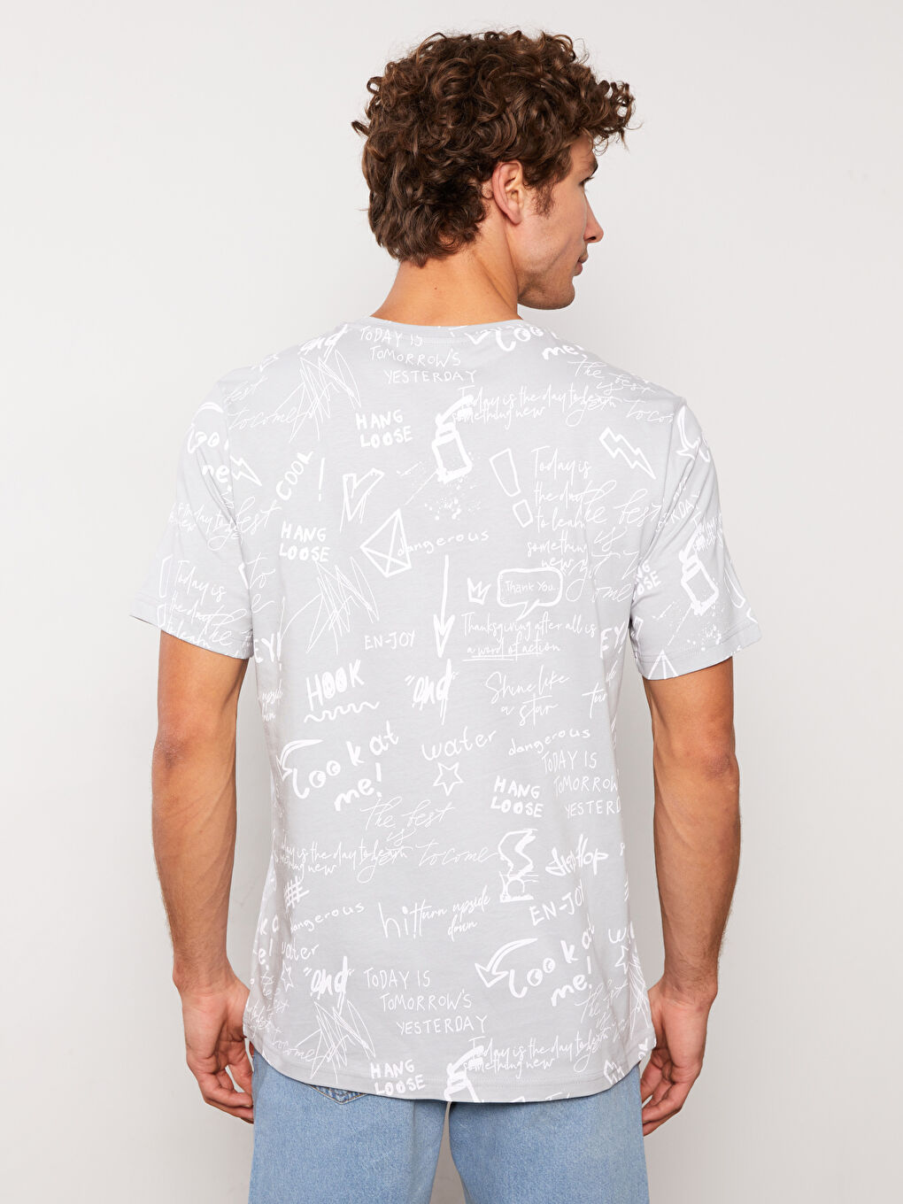 تيشيرت رجالي ياقة دائرية كم قصير مطبوع قطن ممشط-4