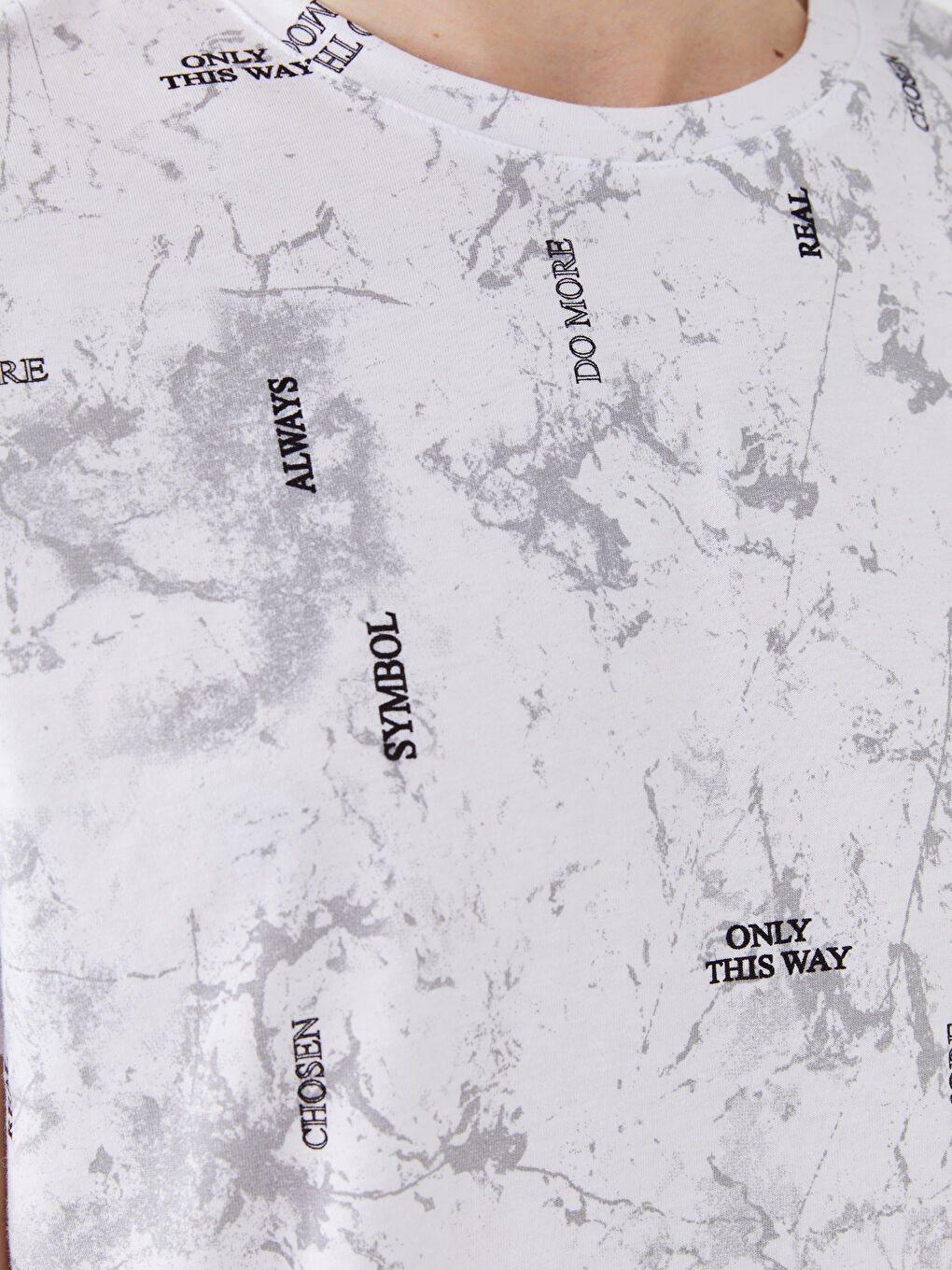 Beyaz Bisiklet Yaka Kısa Kollu Desenli Penye Erkek Tişört-3