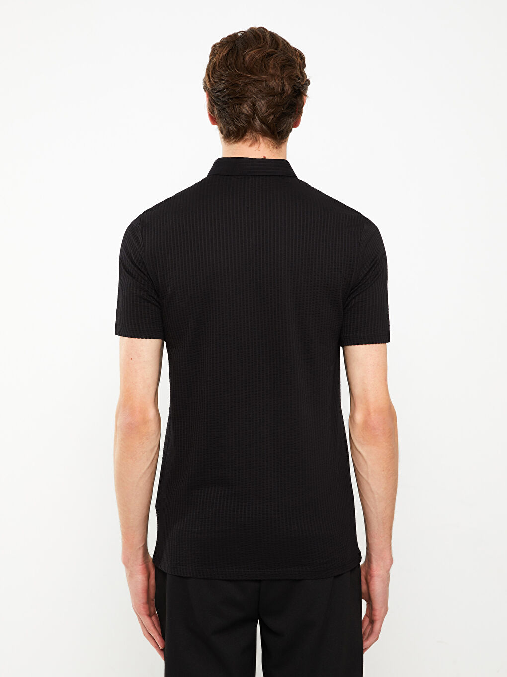 تي شيرت رجالي بياقة بولو وكم قصير مخطط-3