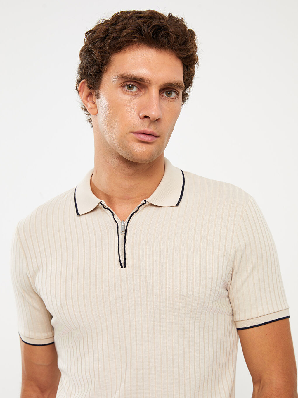 Bej Polo Yaka Kısa Kollu Erkek Tişört-1