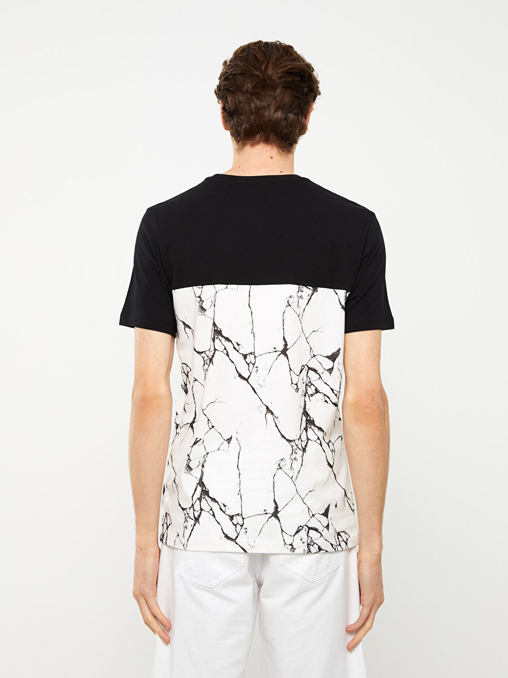 Siyah Bisiklet Yaka Kısa Kollu Renk Bloklu Penye Erkek Tişört-4