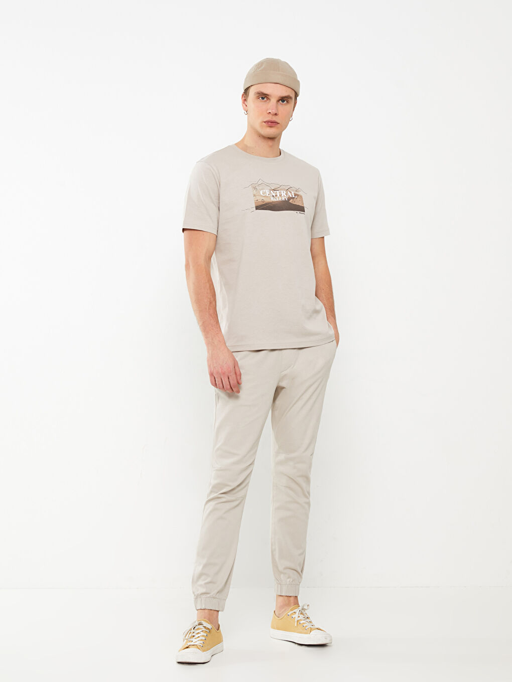 Bej Bisiklet Yaka Kısa Kollu Baskılı Penye Erkek Tişört-2