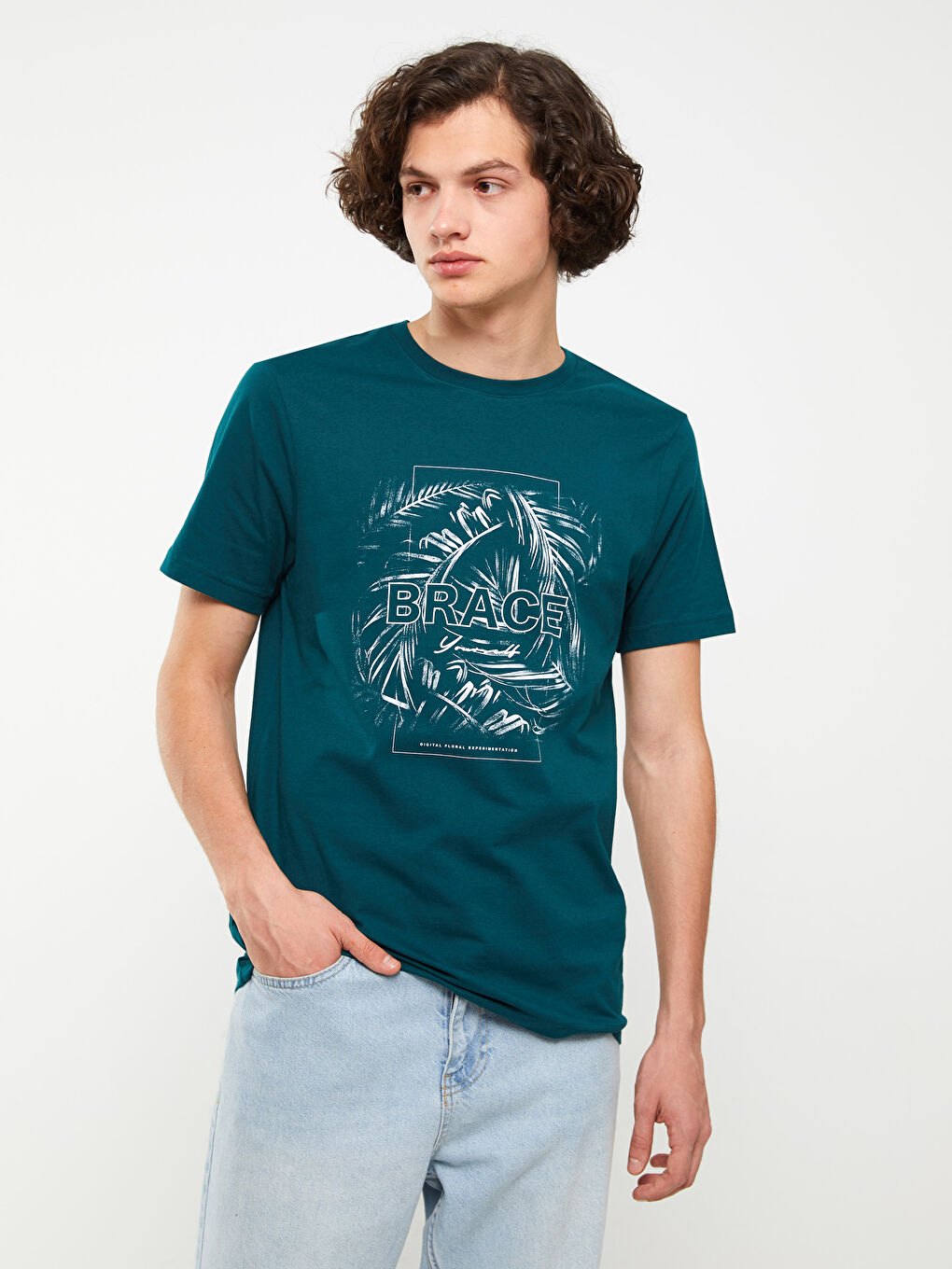 تيشيرت رجالي ياقة دائرية كم قصير مطبوع قطن ممشط