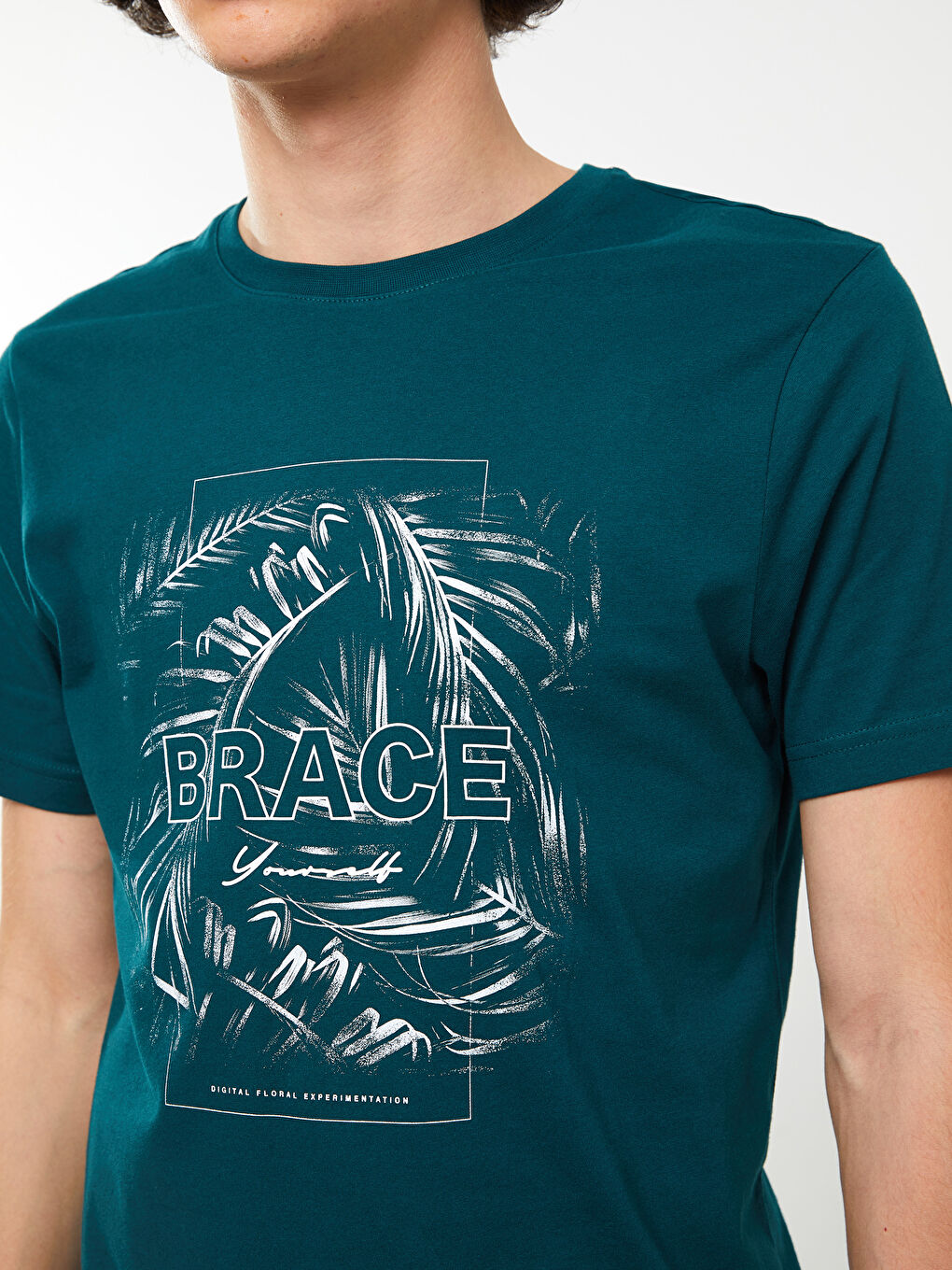 تيشيرت رجالي ياقة دائرية كم قصير مطبوع قطن ممشط-3