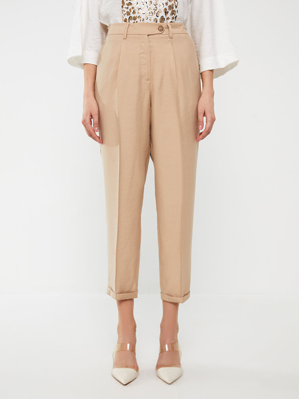 Bej Kadın Havuç Kesim Düz Pantolon-4
