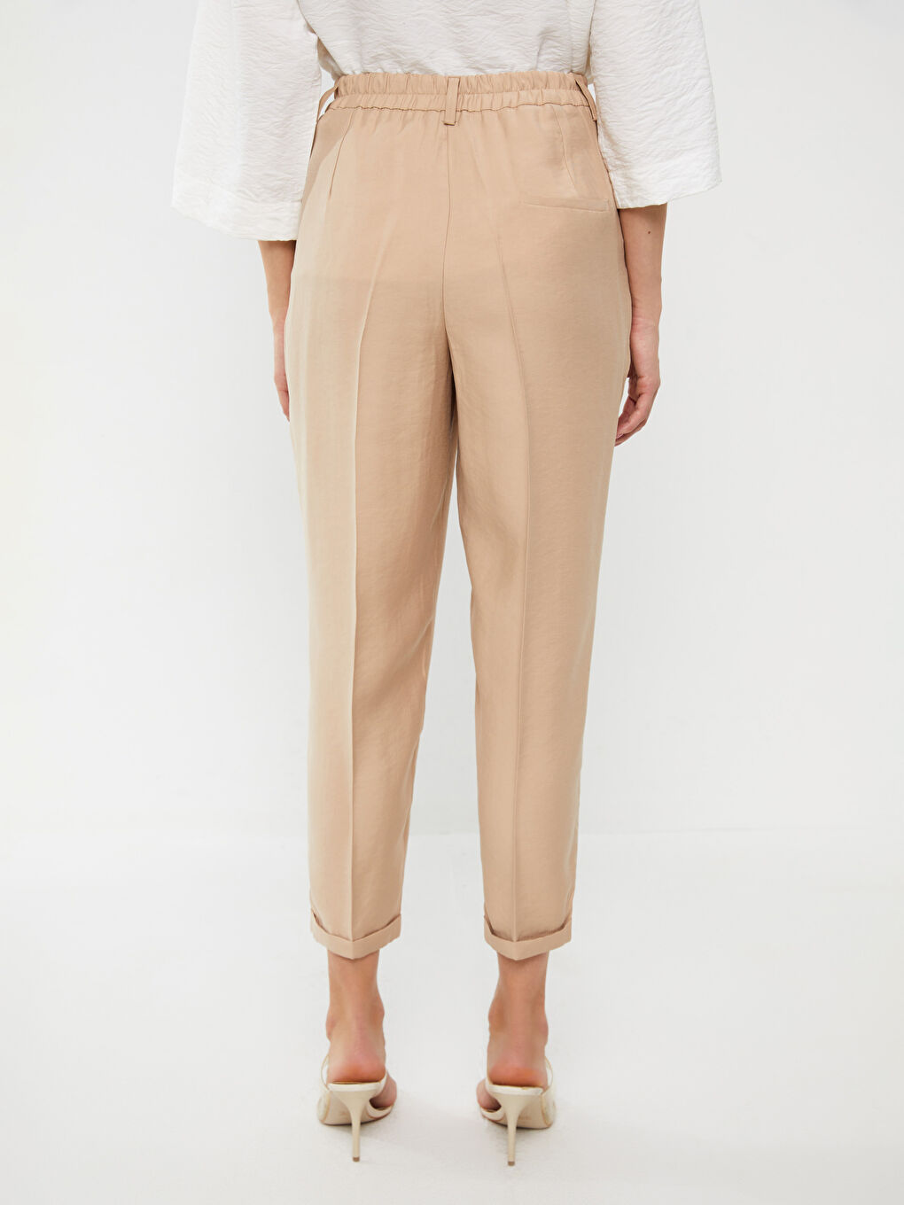 Bej Kadın Havuç Kesim Düz Pantolon-6