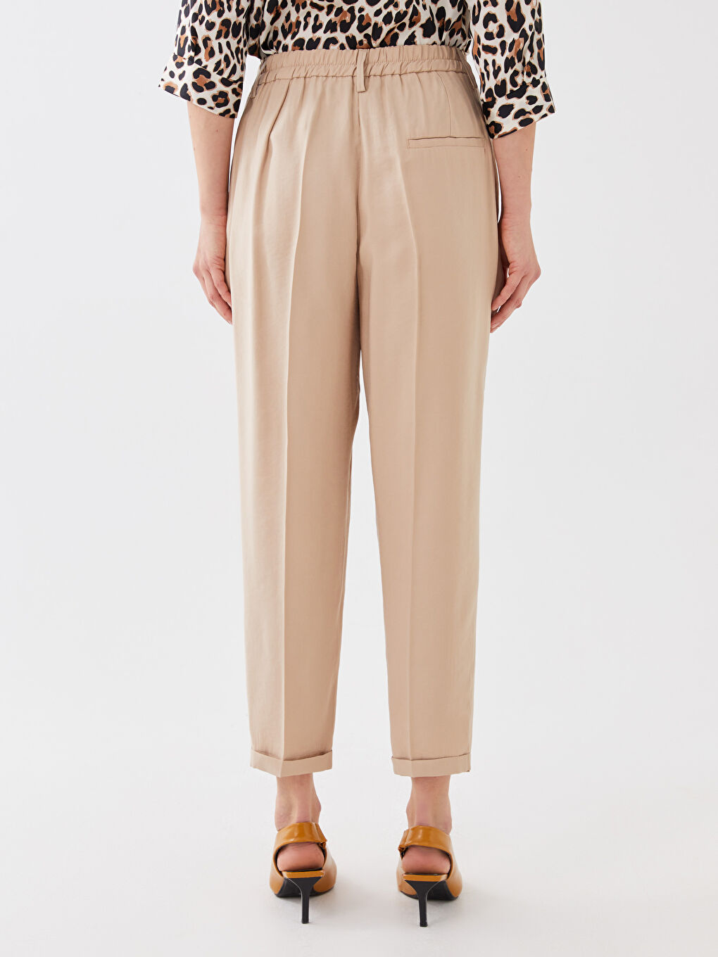Bej Kadın Havuç Kesim Düz Pantolon-7
