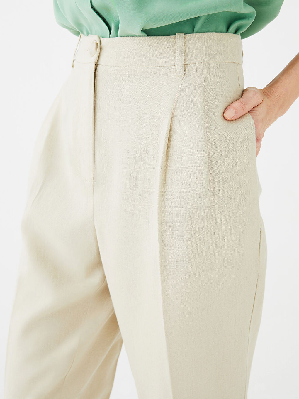 LCWAIKIKI Classic Bequeme Karottenhose mit geradem Bein für Damen -S39813Z8-SSC