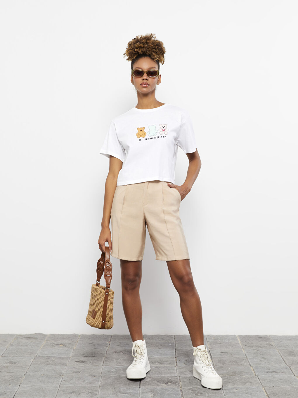 Comfortable Fit Straight Pocket Detailed Women's Bermuda Shorts -S39833Z8-FPK