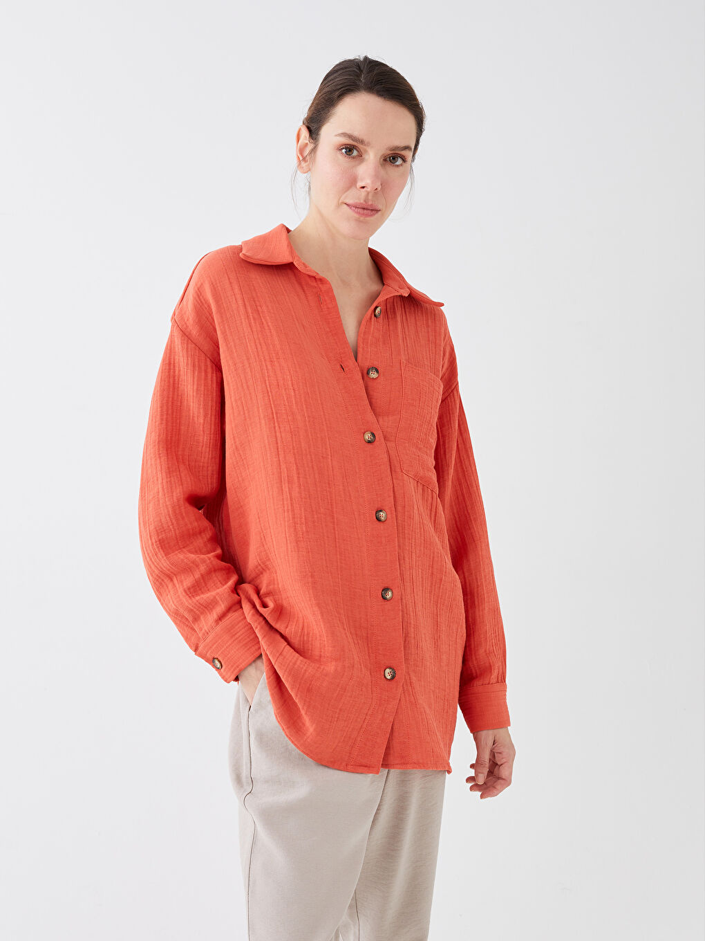 LCWAIKIKI Classic Düz Uzun Kollu Oversize Müslin Kadın Gömlek Tunik -S39835Z8-HC7