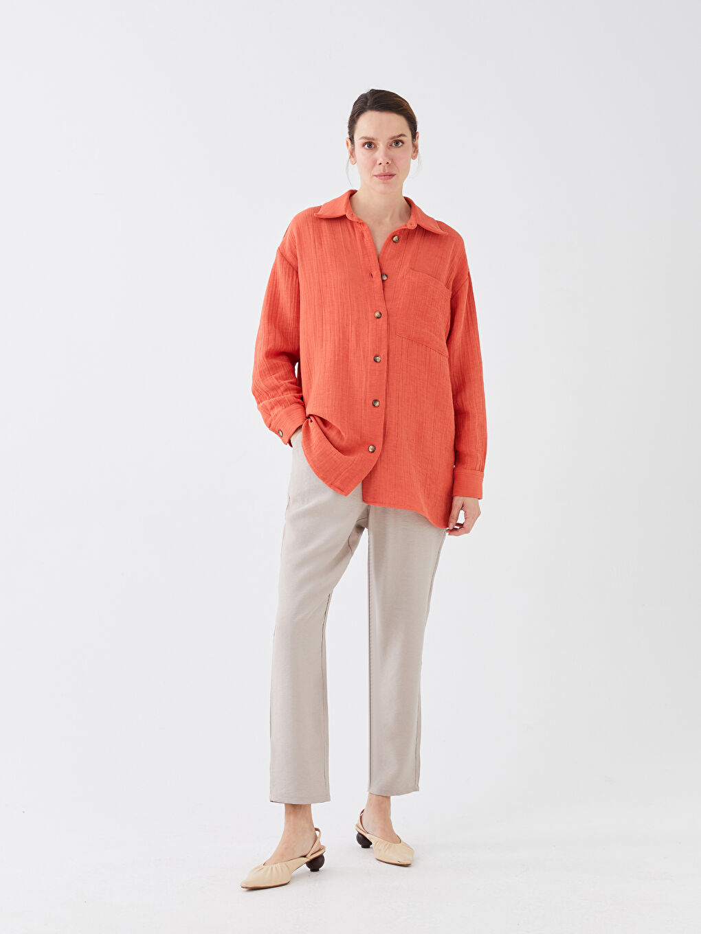 LCWAIKIKI Classic Düz Uzun Kollu Oversize Müslin Kadın Gömlek Tunik -S39835Z8-HC7