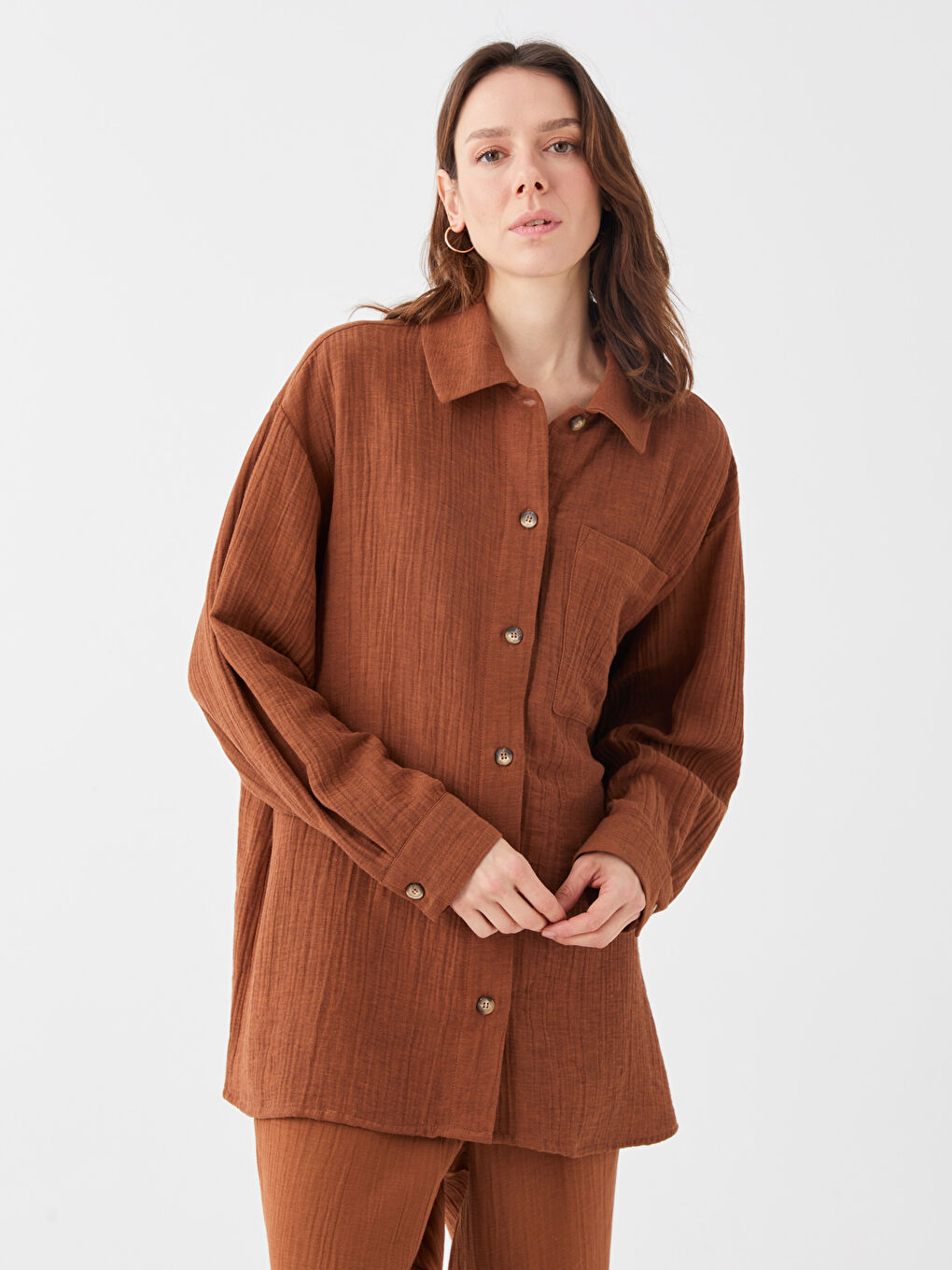 LCWAIKIKI Classic Düz Uzun Kollu Oversize Müslin Kadın Gömlek Tunik -S39835Z8-SWU