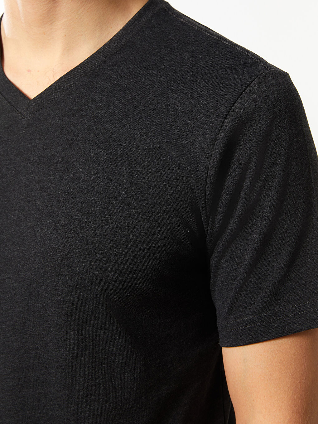 Antrasit V Yaka Kısa Kollu Penye Erkek Tişört-2
