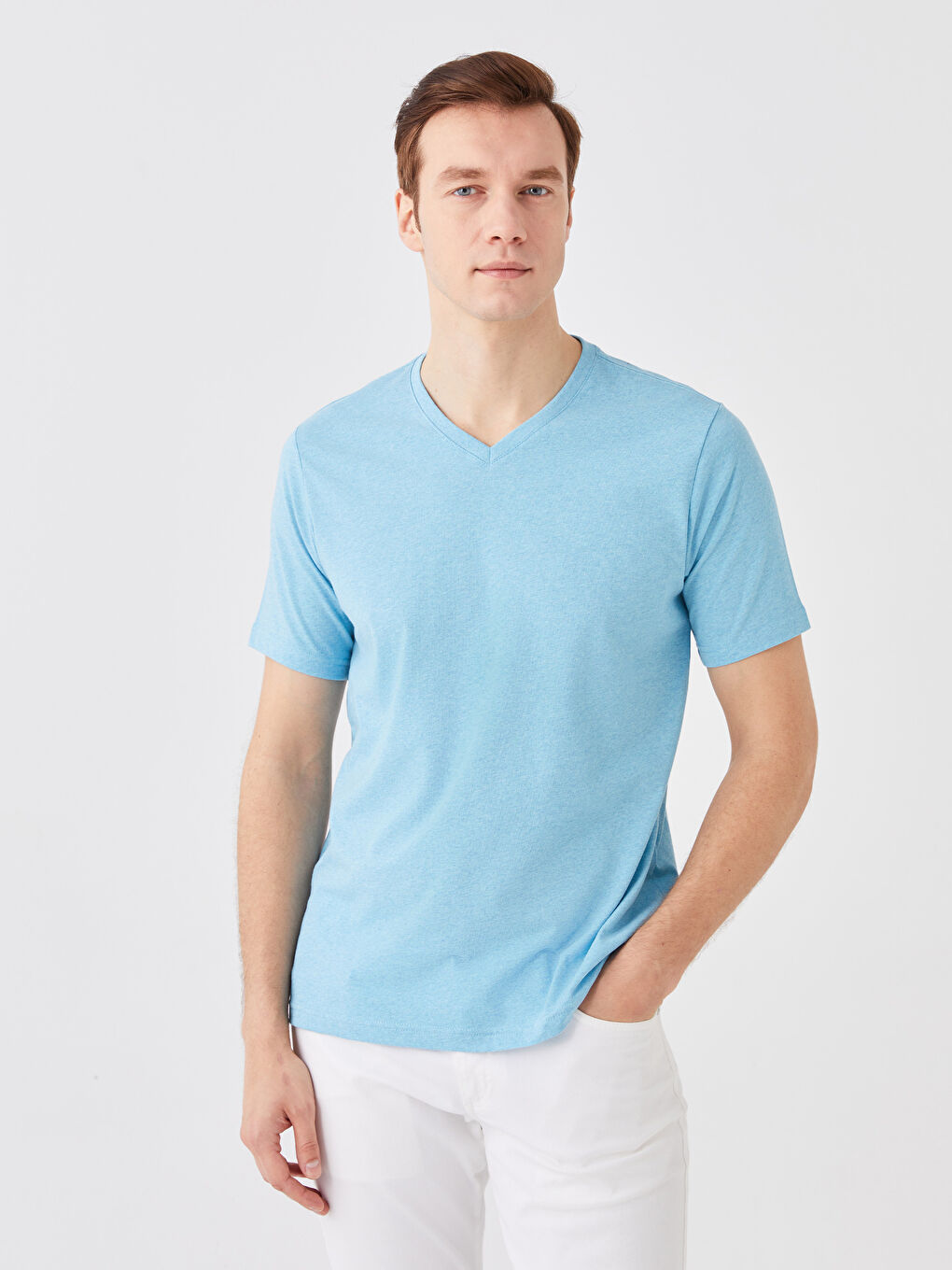 LCWAIKIKI Basic T-shirt pour Hommes en Jersey à Manches Courtes avec Encolure en V -S39846Z8-LDB