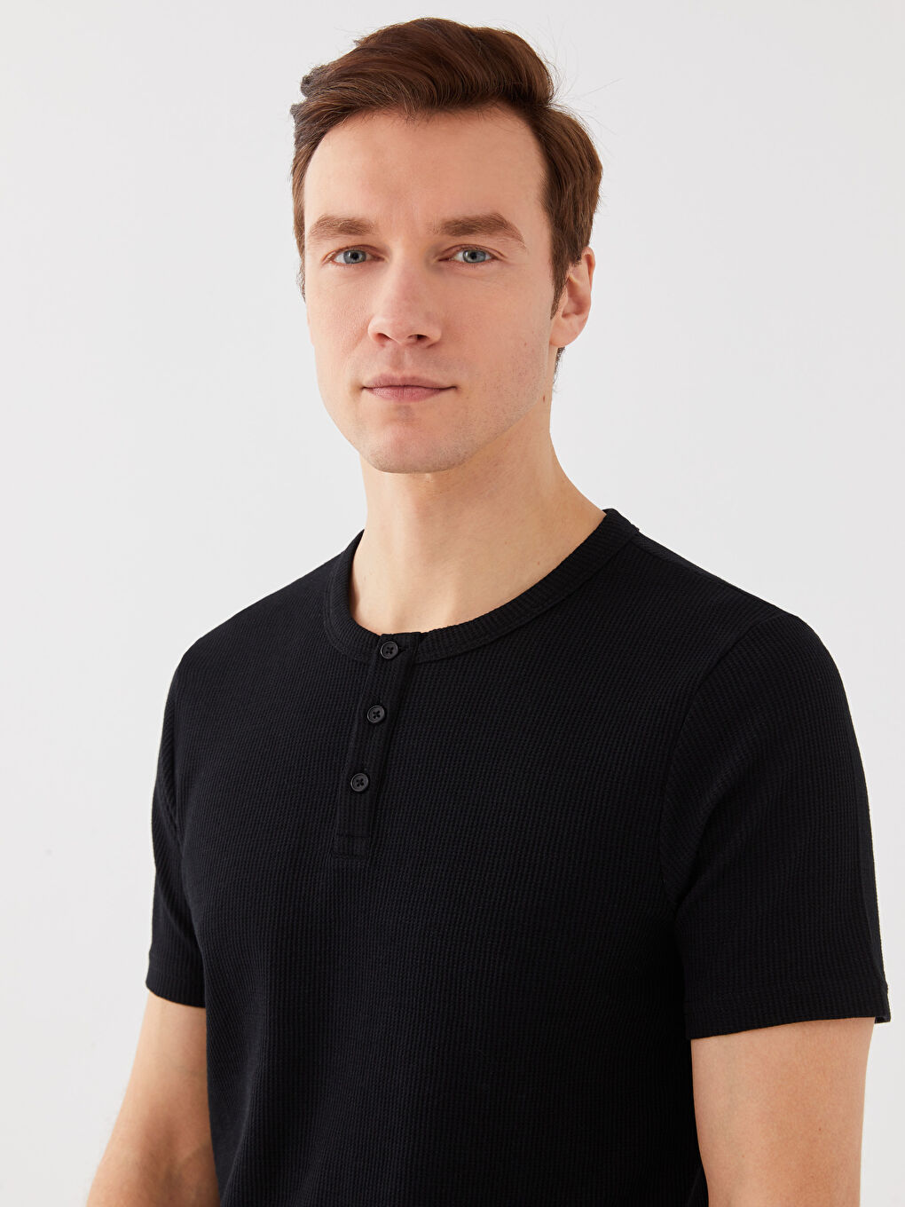 Siyah Bisiklet Yaka Kısa Kollu Erkek Tişört