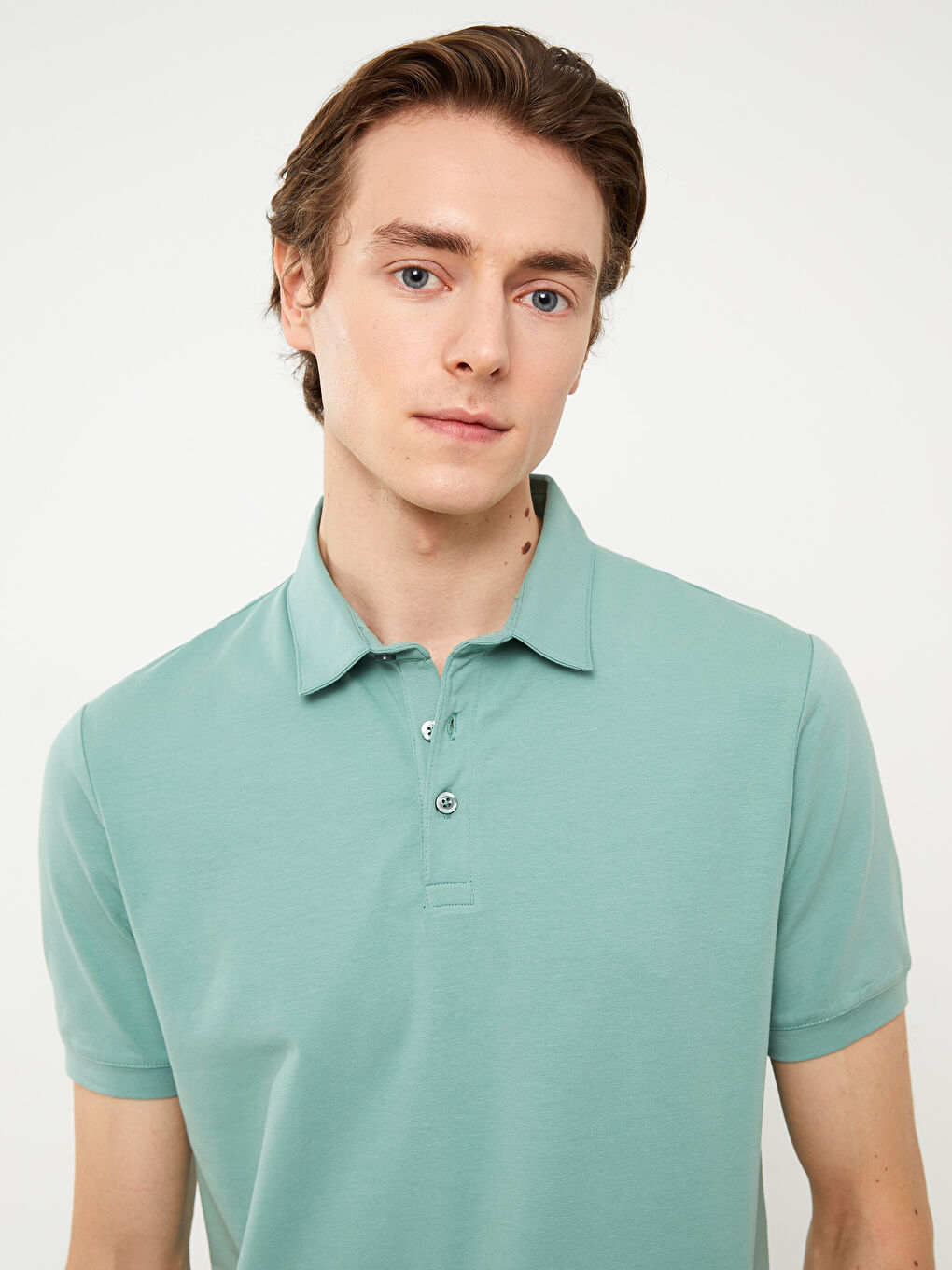 تيشيرت ياقة بولو كم قصير للرجال