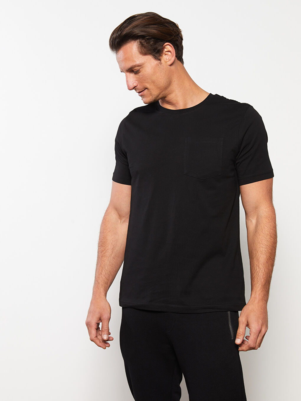 LCWAIKIKI Basic T-shirt à Manches Courtes pour Hommes avec Col Rond -S39851Z8-CVL