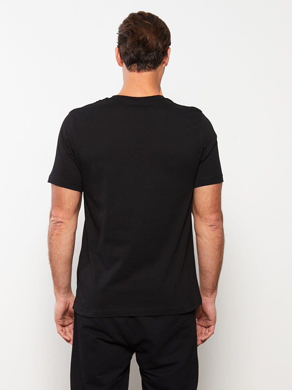 LCWAIKIKI Basic T-shirt à Manches Courtes pour Hommes avec Col Rond -S39851Z8-CVL