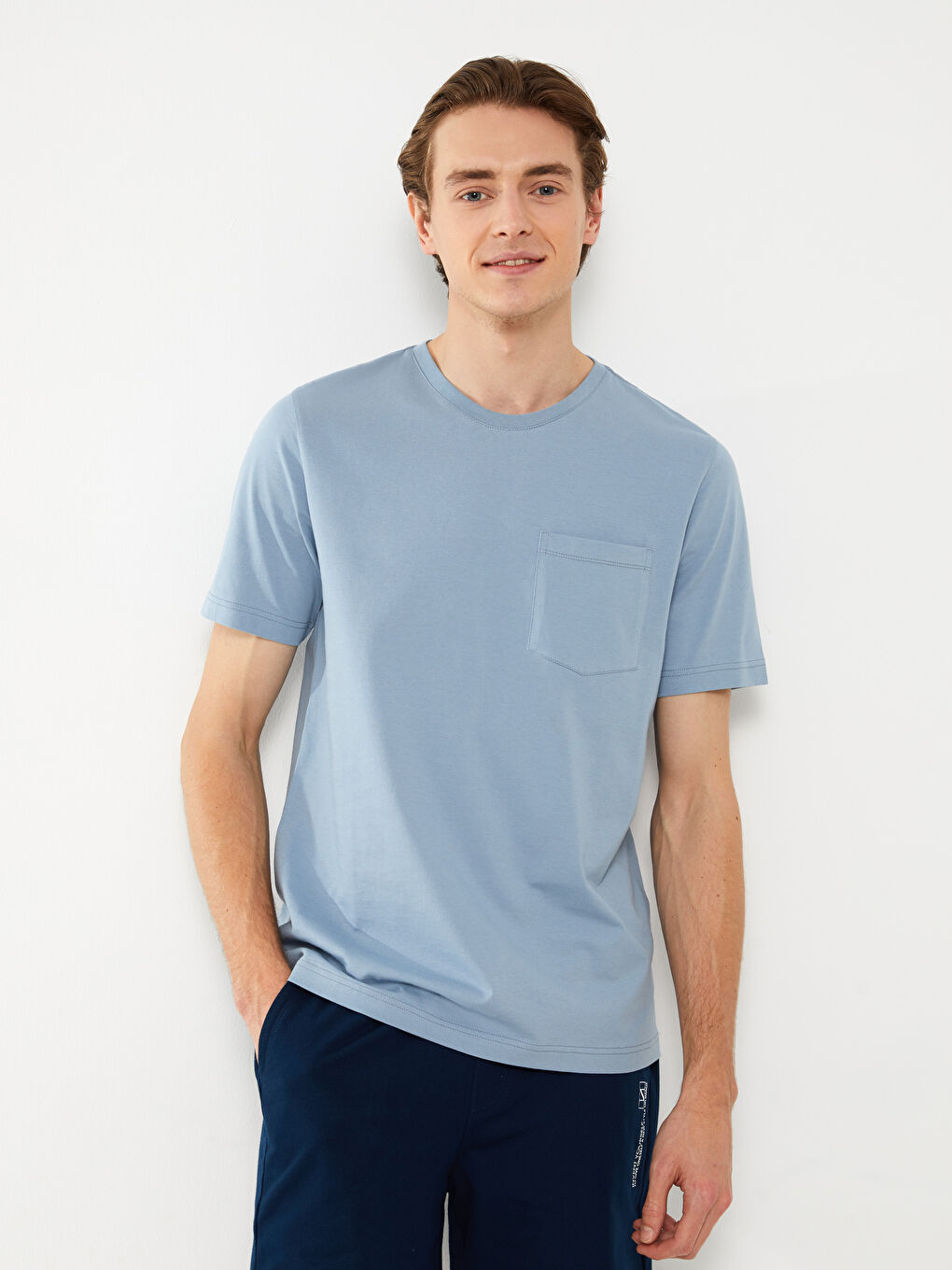 تيشيرت رجالي بياقة دائرية وكم قصير