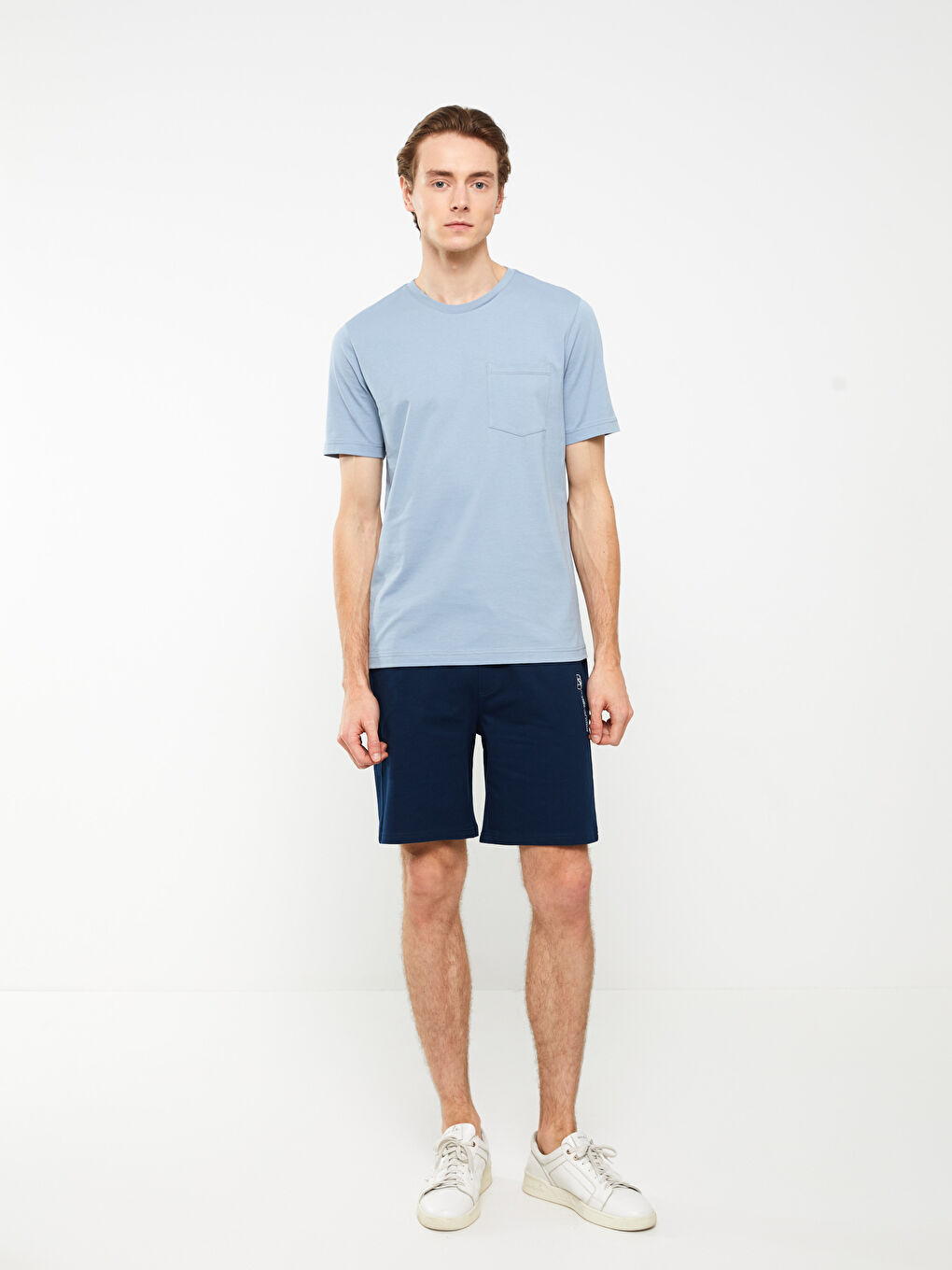 تيشيرت رجالي بياقة دائرية وكم قصير-2