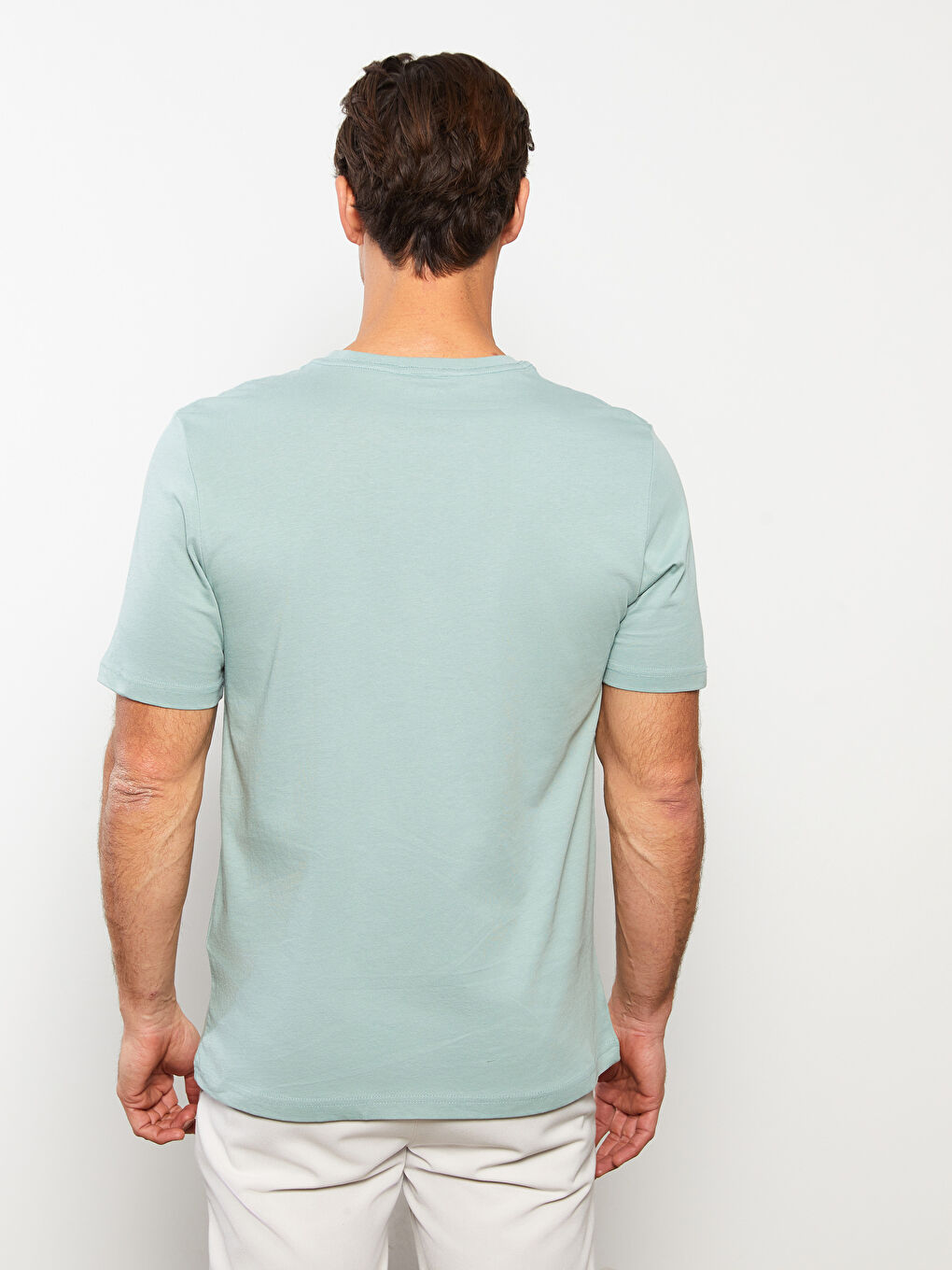 تيشيرت رجالي بياقة دائرية وكم قصير-4