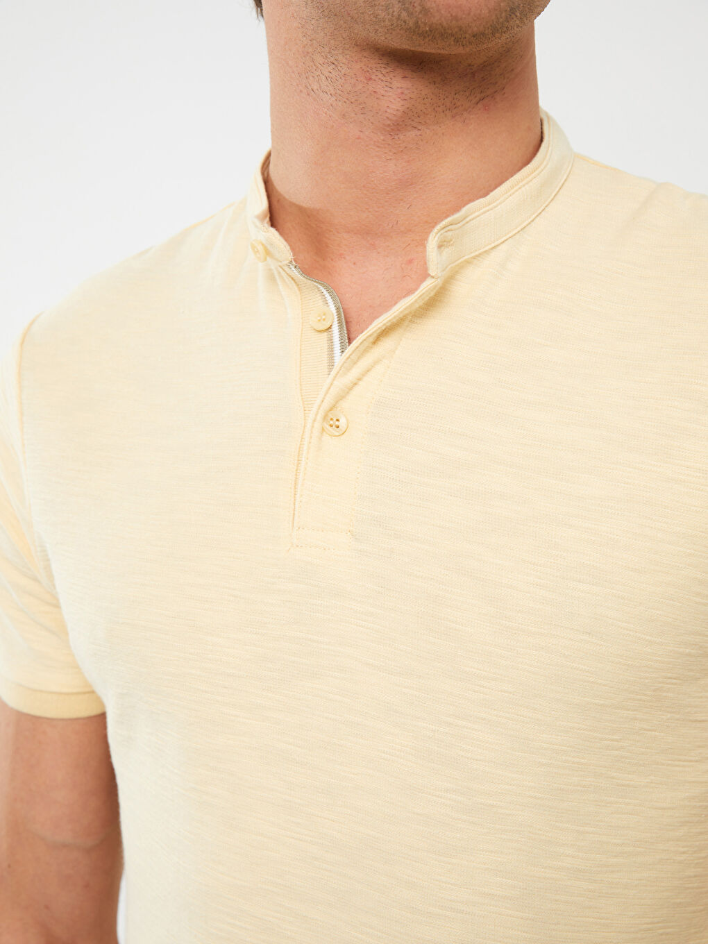 Sarı Hakim Yaka Kısa Kollu Erkek Tişört-3