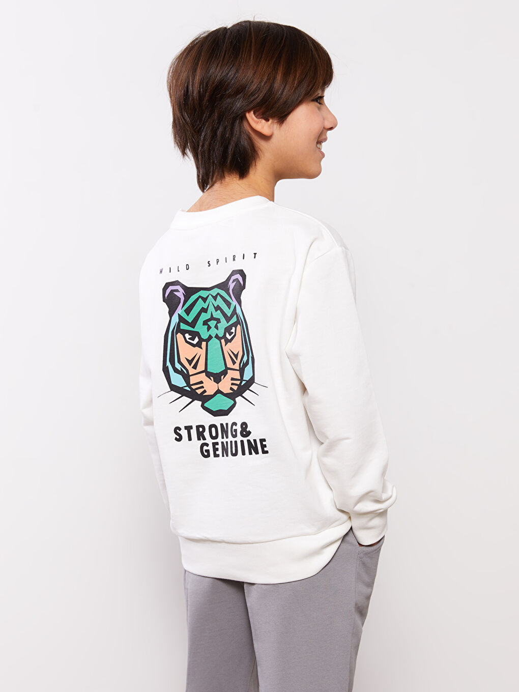 Relaxed Fit Crew Neck Boys' Sweatshirt