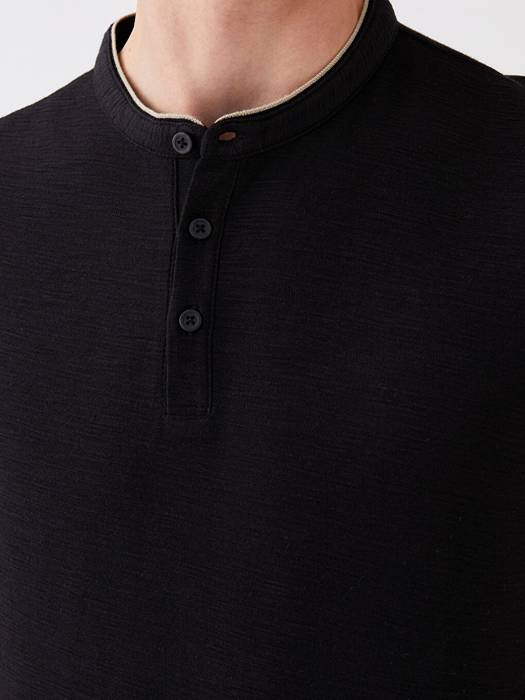 Siyah Hakim Yaka Kısa Kollu Erkek Tişört-3