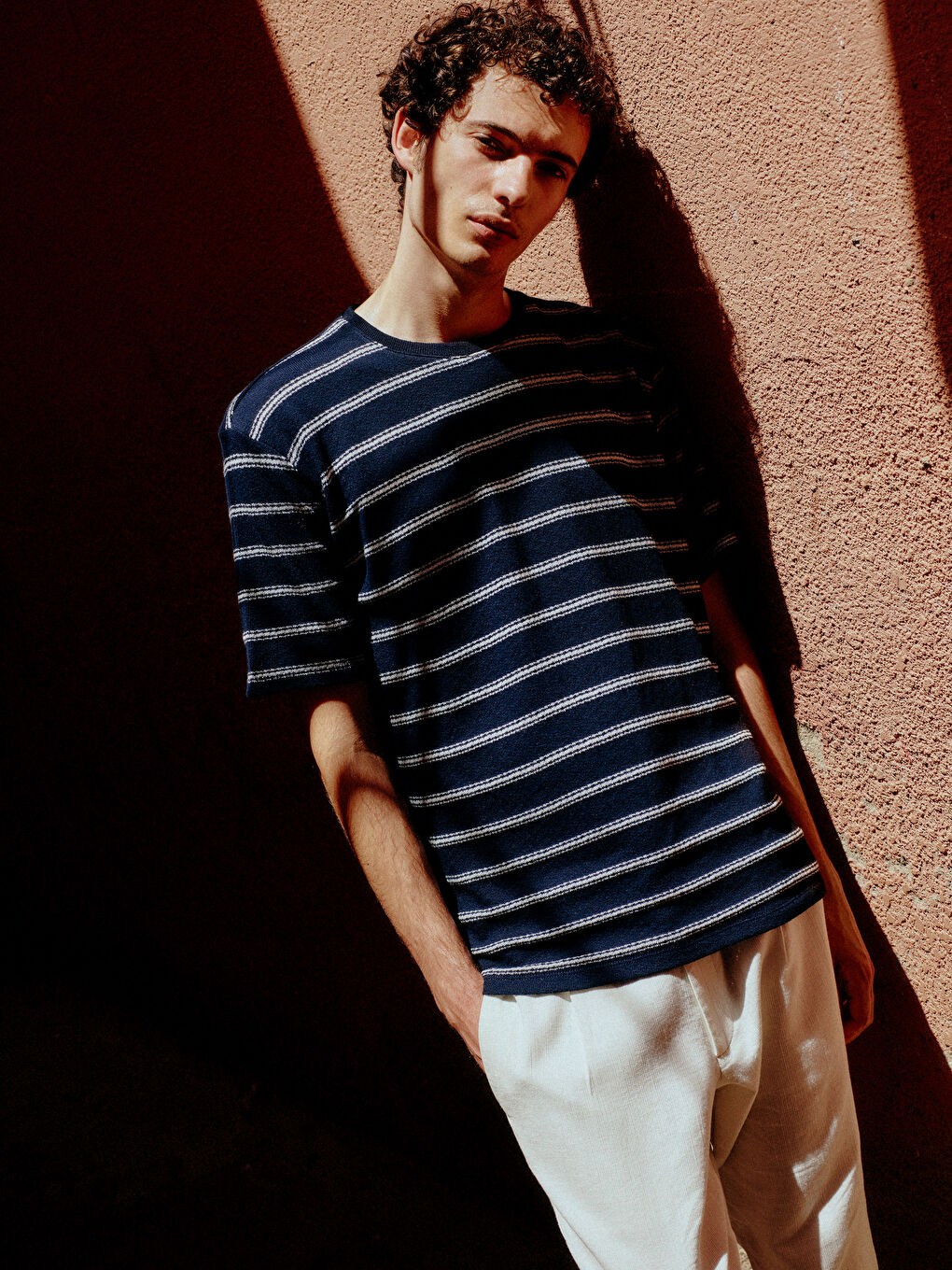 Lacivert Bisiklet Yaka Kısa Kollu Çizgili Keten Karışımlı Erkek Tişört