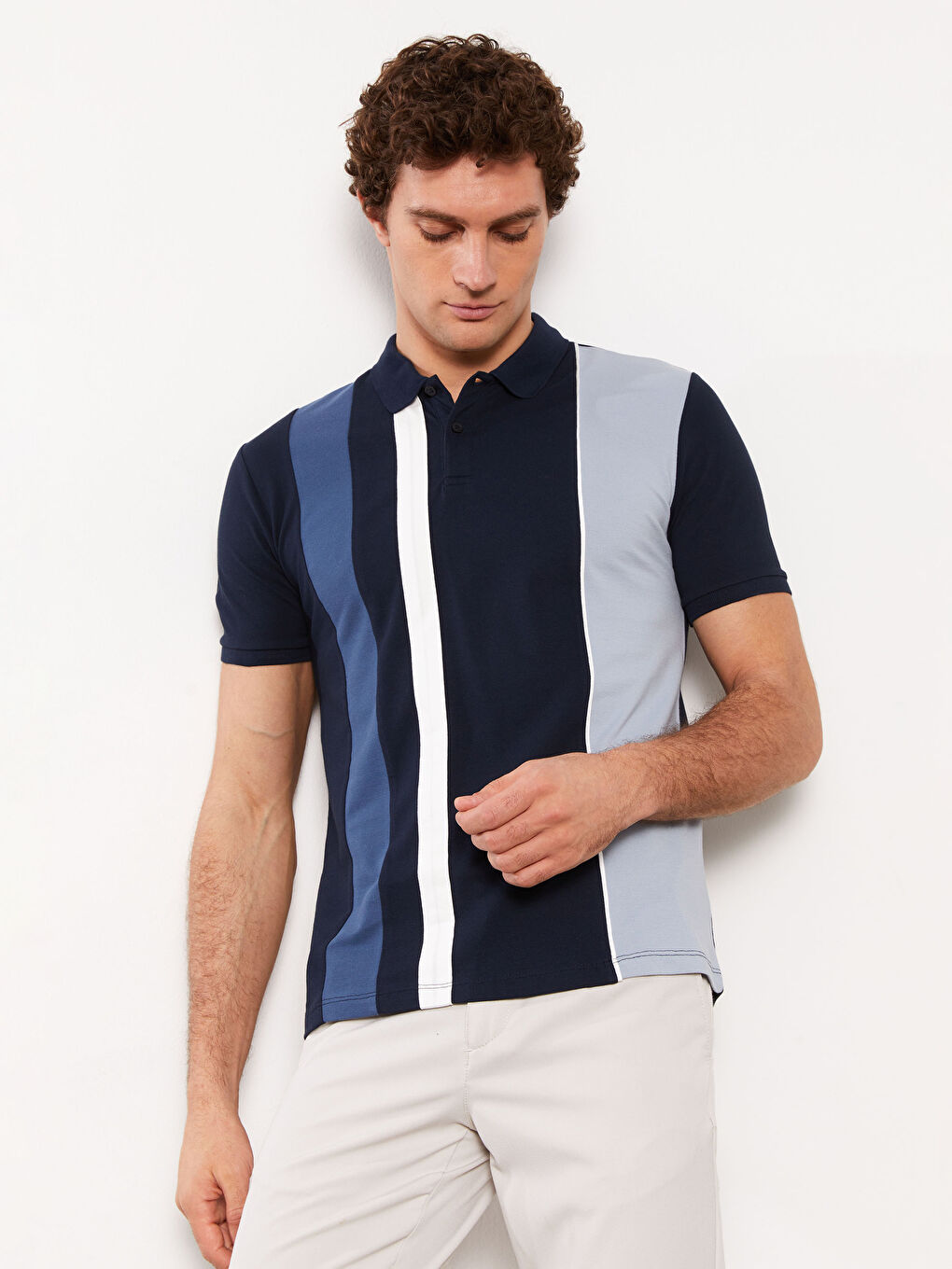 T-shirt pour Hommes à Col roulé, Manches courtes, Bloc de couleurs, en Piqué