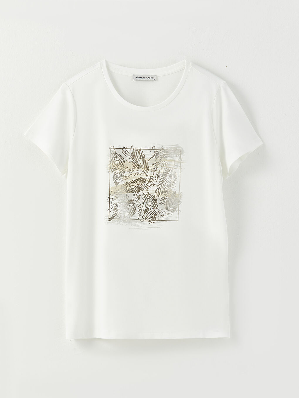 تيشيرت نسائي بأكمام قصيرة وياقة دائرية مطبوع-5