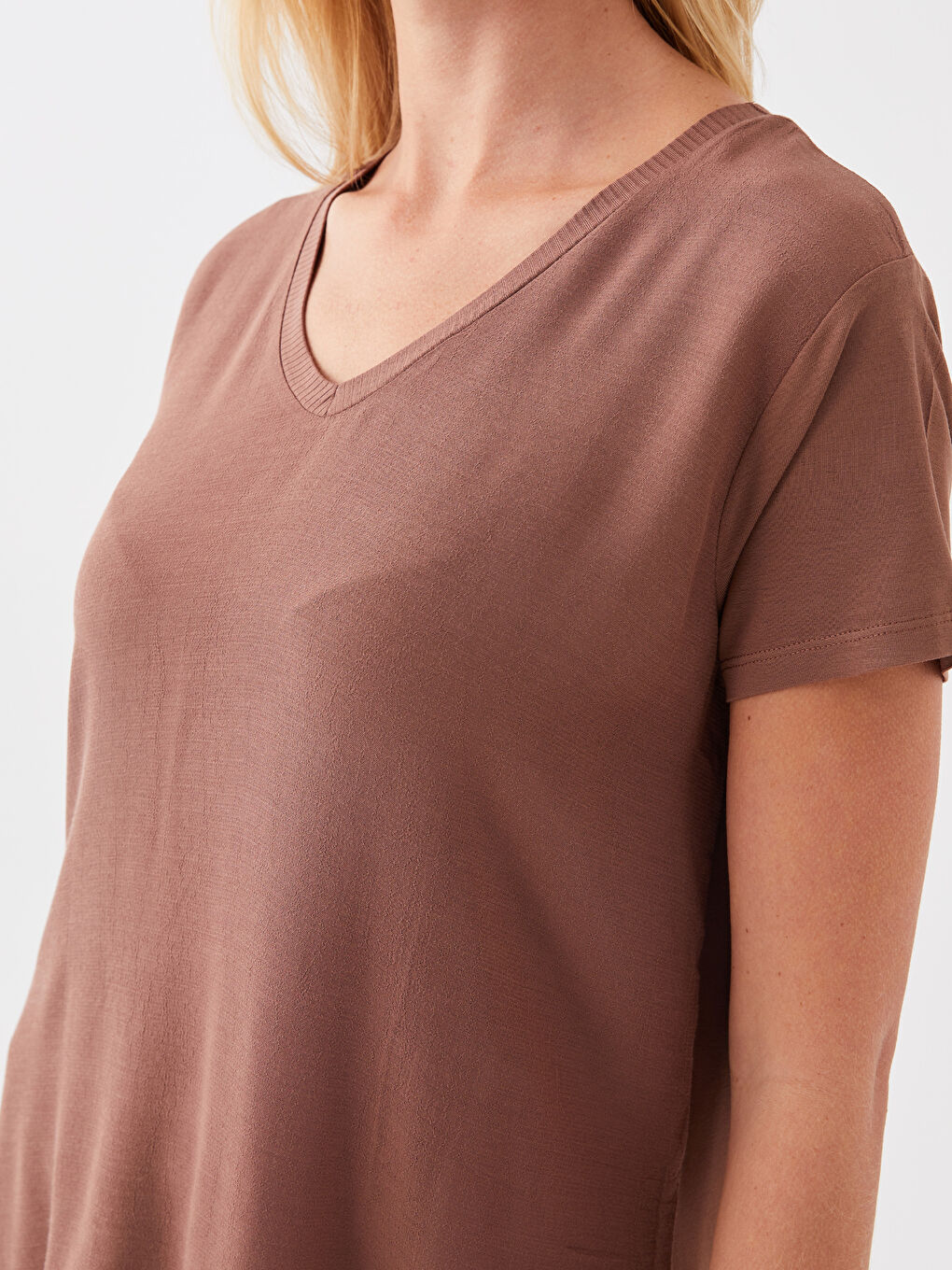 V-Neck Plain Short Sleeve Women's T-Shirt-3